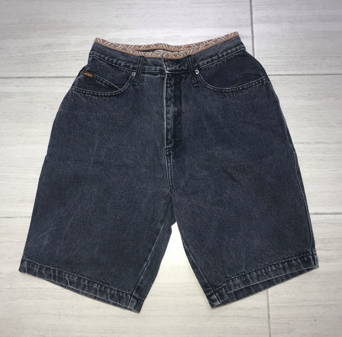 Quiksilver Quicksilver Vintage Denim Shorts Jorts Size US 30 / EU 46 - 1 Thumbnail