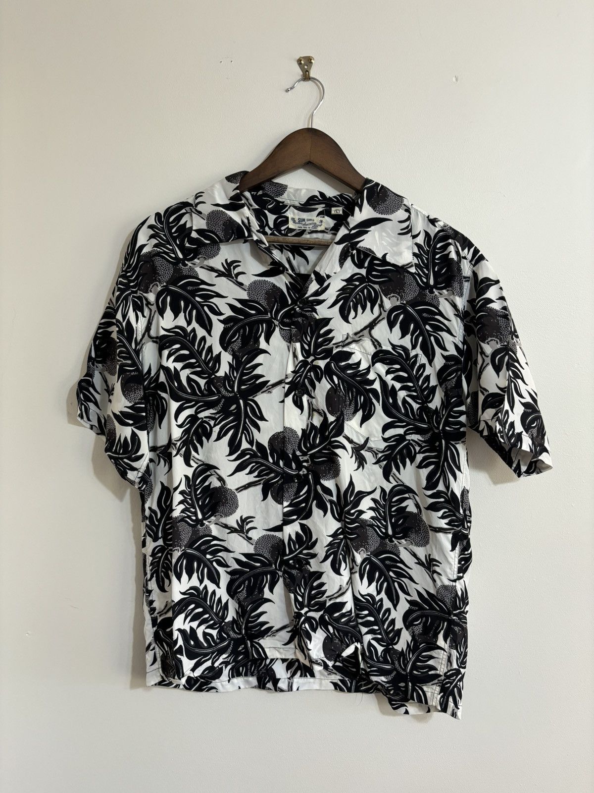Sun Surf Vintage Hawaiian Shirt (Cream/Black) Size US M / EU 48-50 / 2 - 1 Thumbnail