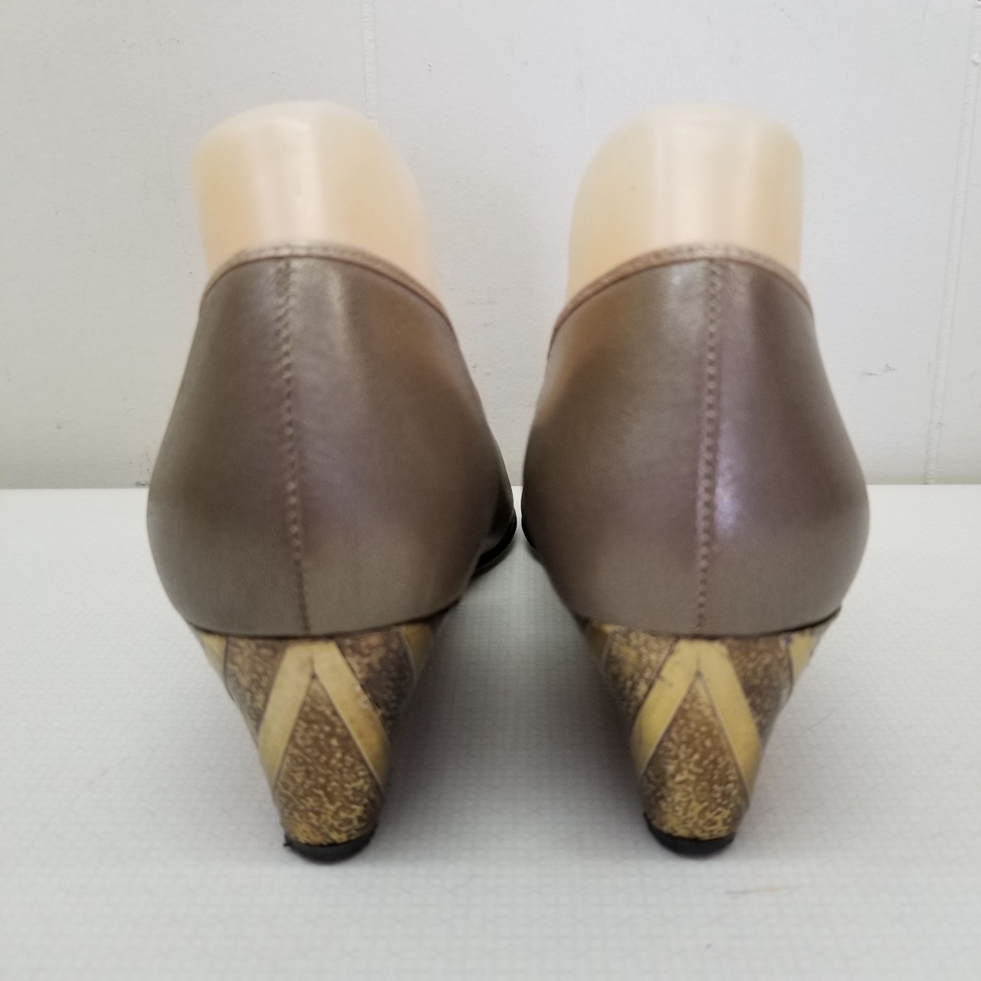 Other Magdesians 10N Gold Metallic Wedge Heels USA Vintage Slip On Size US 10 / IT 40 - 5 Thumbnail