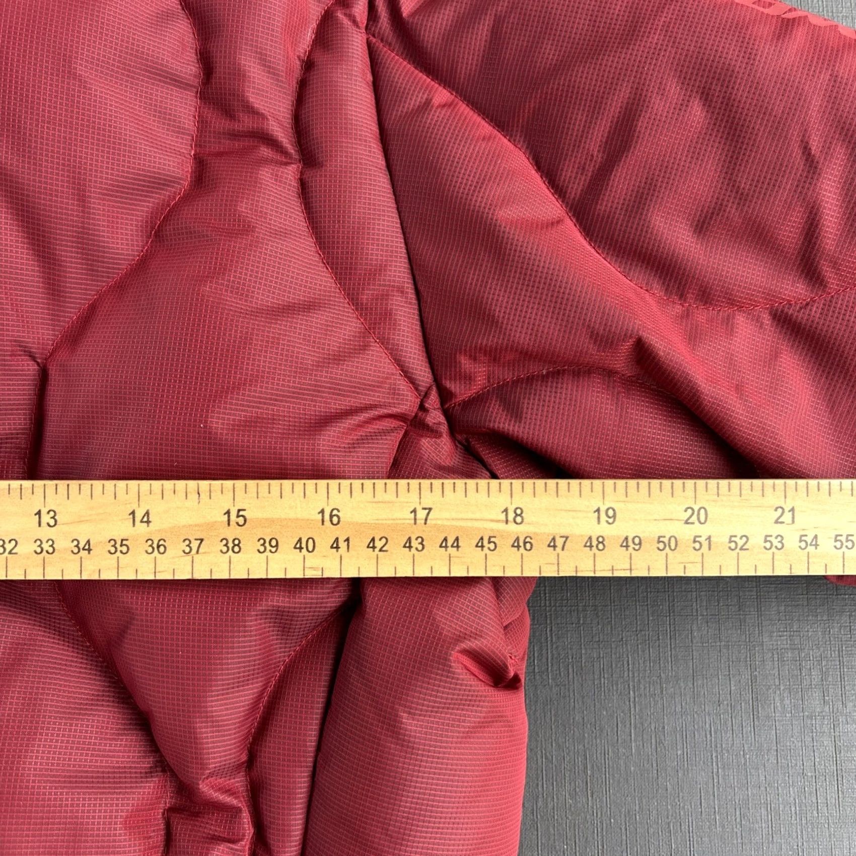 Salomon VINTAGE Salomon Women's S Puffer Jacket Hooded Down Crimson Red Faux Fur Y2K Jacket Womens Size S Red Logo Accents Size S / US 4 / IT 40 - 4 Thumbnail