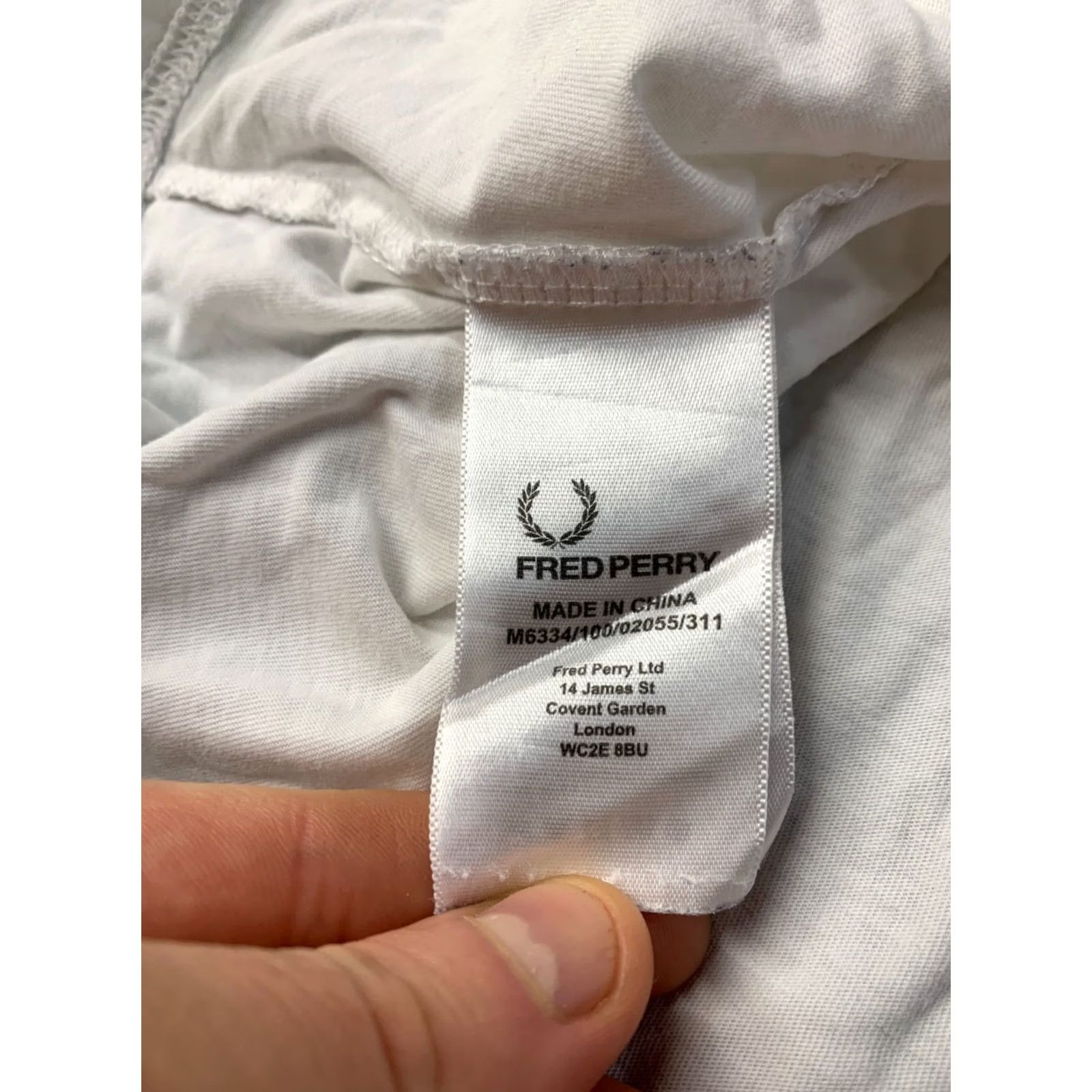 Fred Perry FRED PERRY ORIGINAL MEN CASUAL SHORT SLEEVE SHIRT T-SHIRT JERSEY SIZE L LARGE White Crew Neck 100% Cotton Jersey Men's T-Shirt Basic Shirt Size US L / EU 52-54 / 3 - 6 Thumbnail