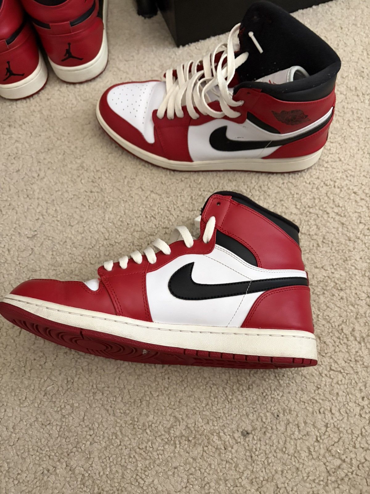 Jordan Brand Air Jordan 1 Retro High 2013 Chicago 2013 Size US 11 / EU 44 - 16 Thumbnail