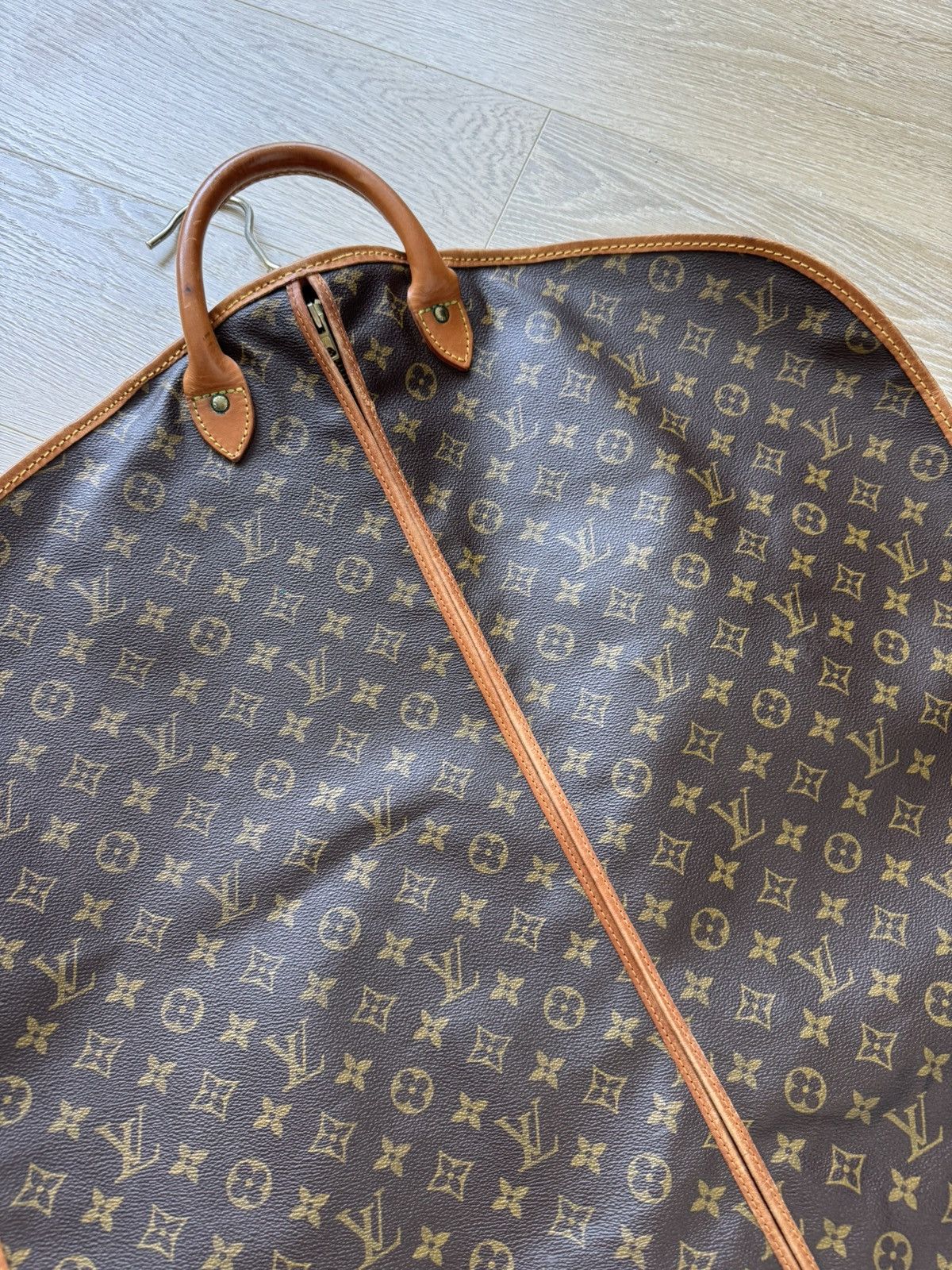 Louis Vuitton Louis Vuitton Monogram Garment Bag Cover Size ONE SIZE - 2 Thumbnail