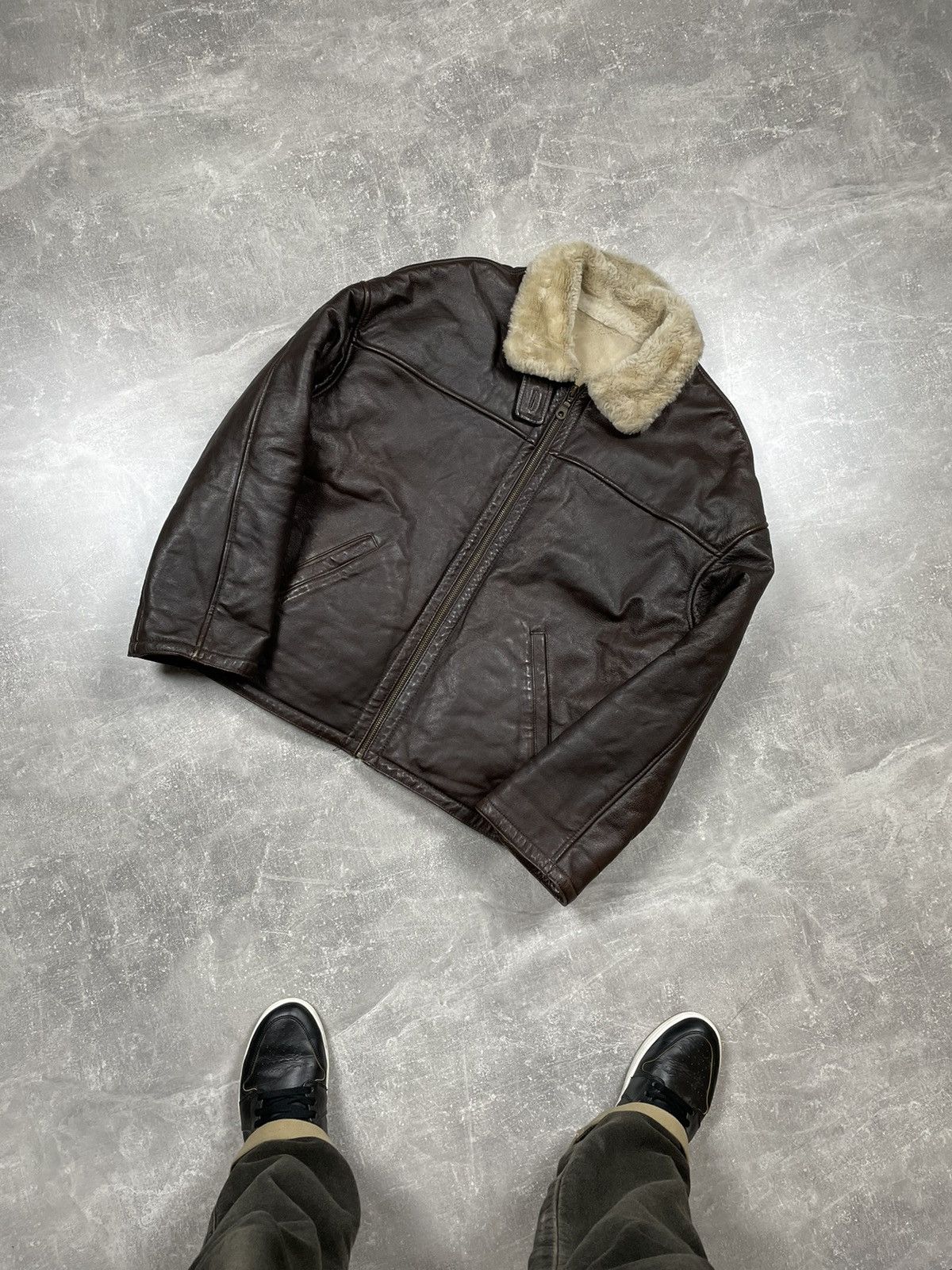 Genuine Leather × Vintage × Wilsons Leather Wilsons USAVintage B2 Bomber Aviator Leather Jacket Brown Size US L / EU 52-54 / 3 - 1 Thumbnail