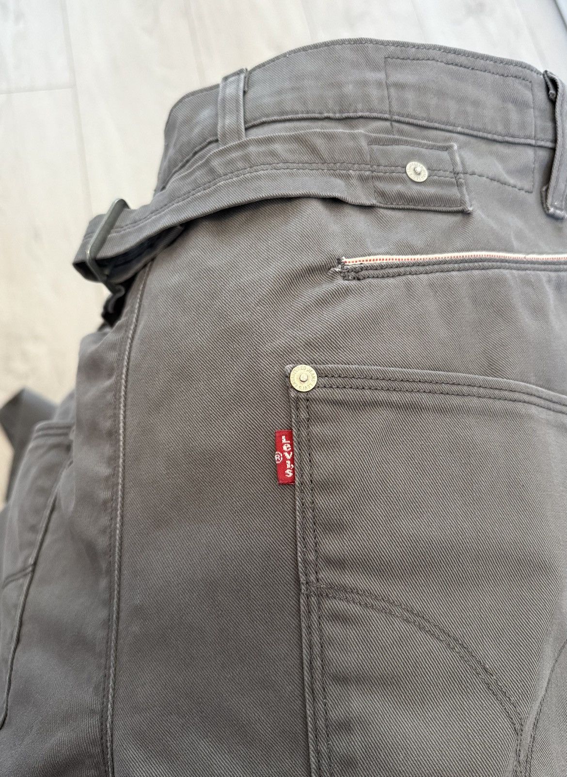 Levi's LEVI’S ENGINEERED JEANS 2010 TWISTED LEG BUCKLE CINCH BACK Size US 32 / EU 48 - 12 Thumbnail