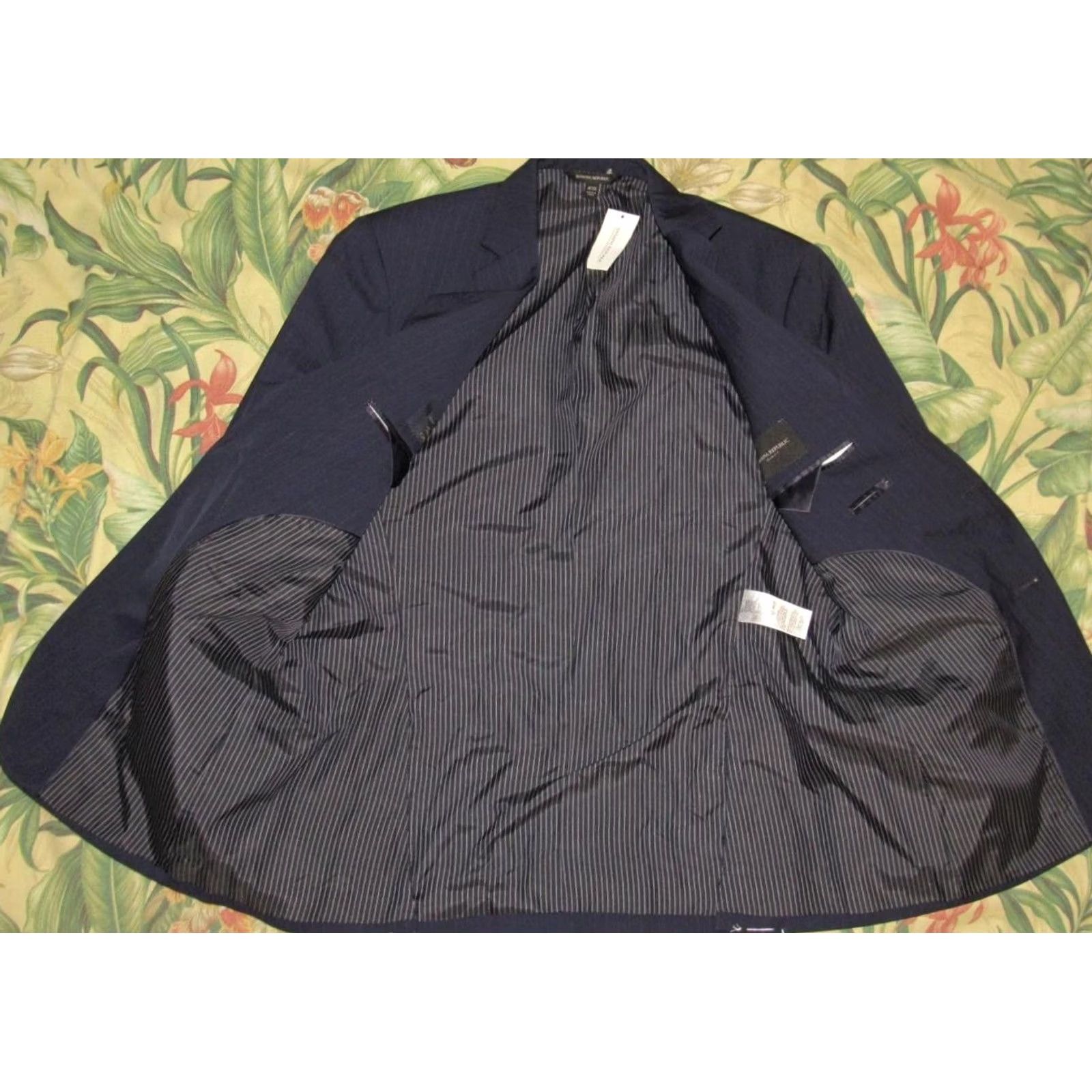 Banana Republic BANANA REPUBLIC Navy Wool Pinstriped Blazer Suit Jacket 40 Short NWT Mens Size US 40 / EU 56 - 4 Thumbnail