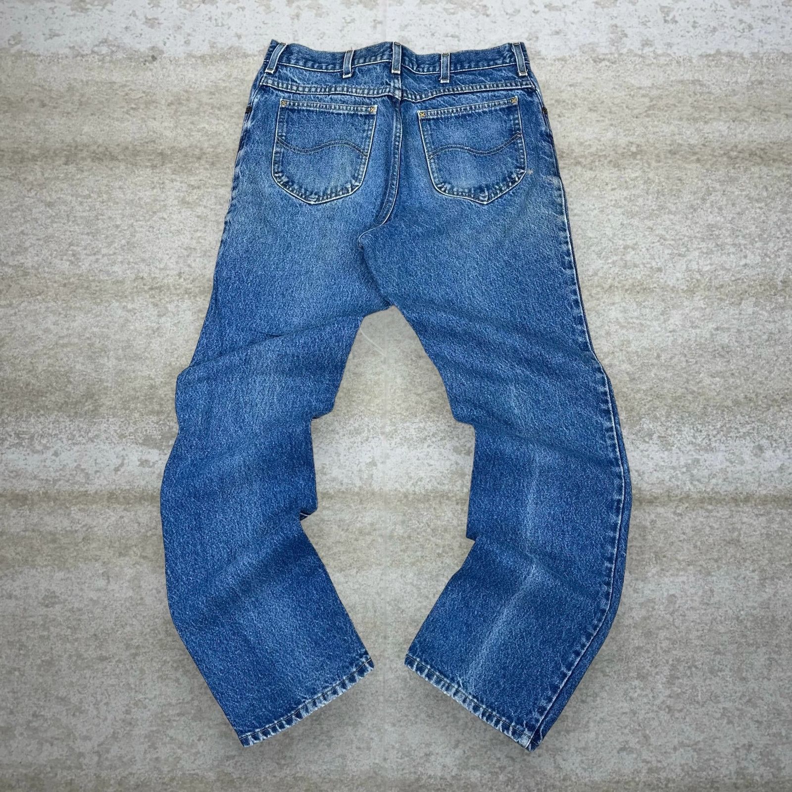 Lee Vintage 90s Lee MR Jeans 33x34 Relaxed Fit Medium Wash Denim Size US 33 - 1 Thumbnail