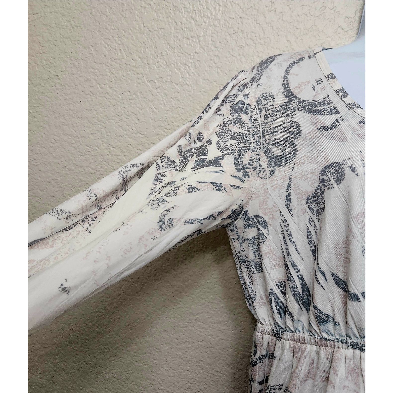 Other Lady Noiz Gray Pink Floral Print Top Small Rhinestones Size S / US 4 / IT 40 - 3 Thumbnail