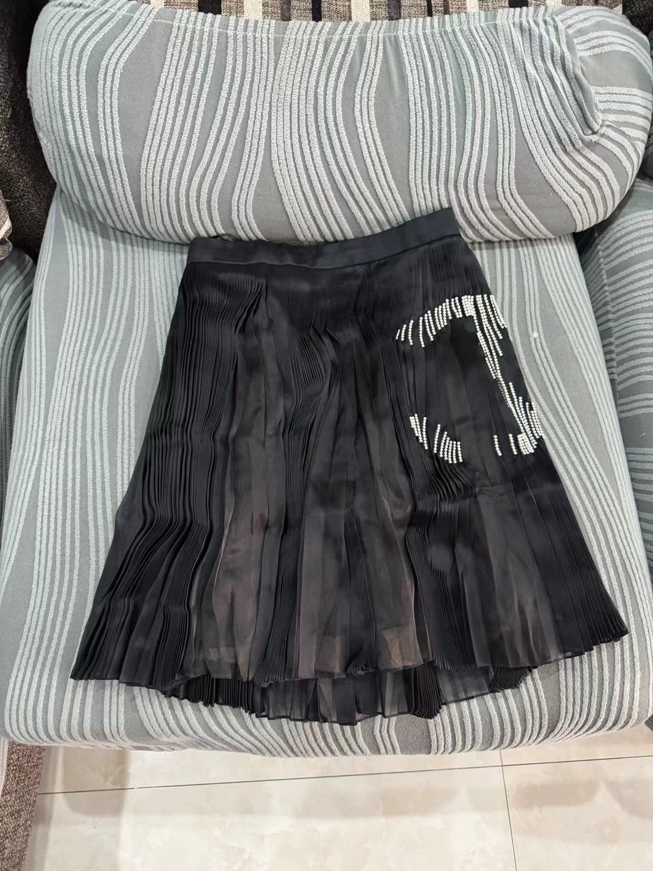 Chanel Chanel Pearl-Embroidered Logo Organza Pleated Skirt Size 25" / US 0 / IT 36 - 1 Thumbnail