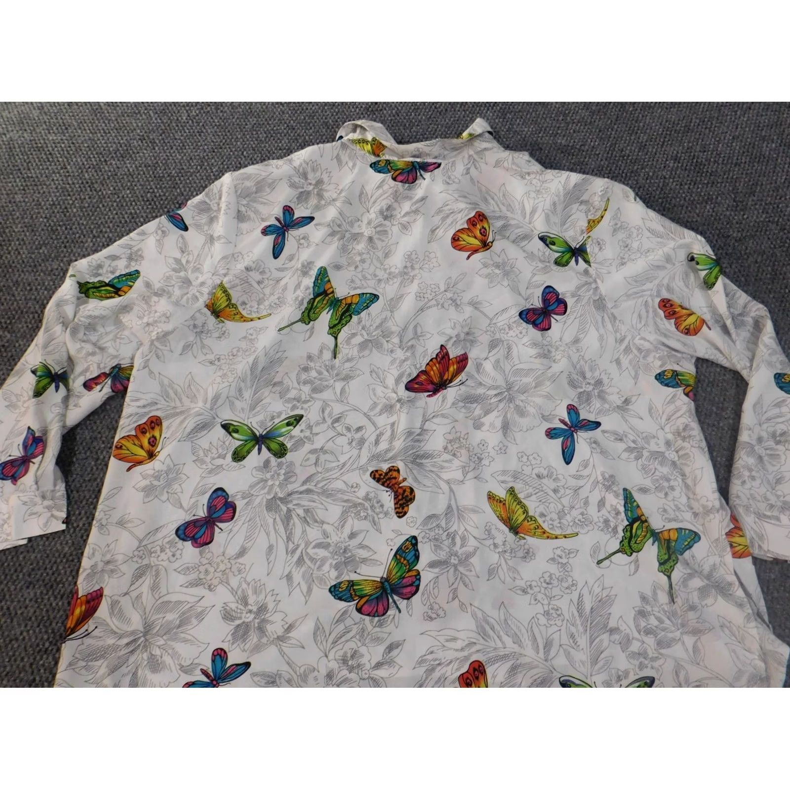 Vintage Maggie Barnes Button-Up Top Womens 32W Plus Size White Floral Butterfly Polyester Raglan Sleeve Collared Long Sleeve Casual Stretch Regular Size XXS / US 00 / IT 34 - 6 Thumbnail