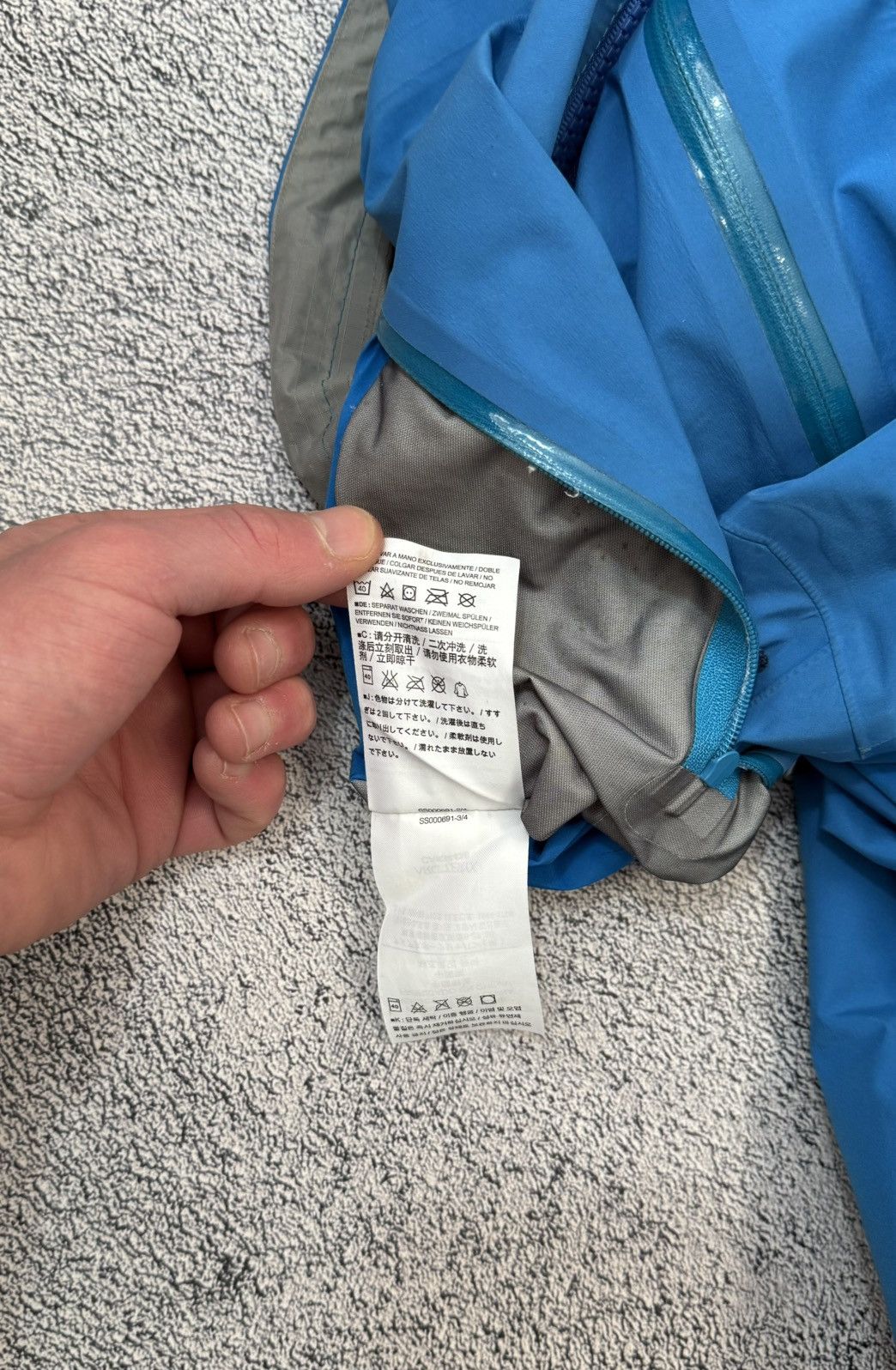 Arc'teryx Arc’teryx Women Gore-Tex Shell Jacket Blue Size S Z/LT Size S / US 4 / IT 40 - 11 Thumbnail