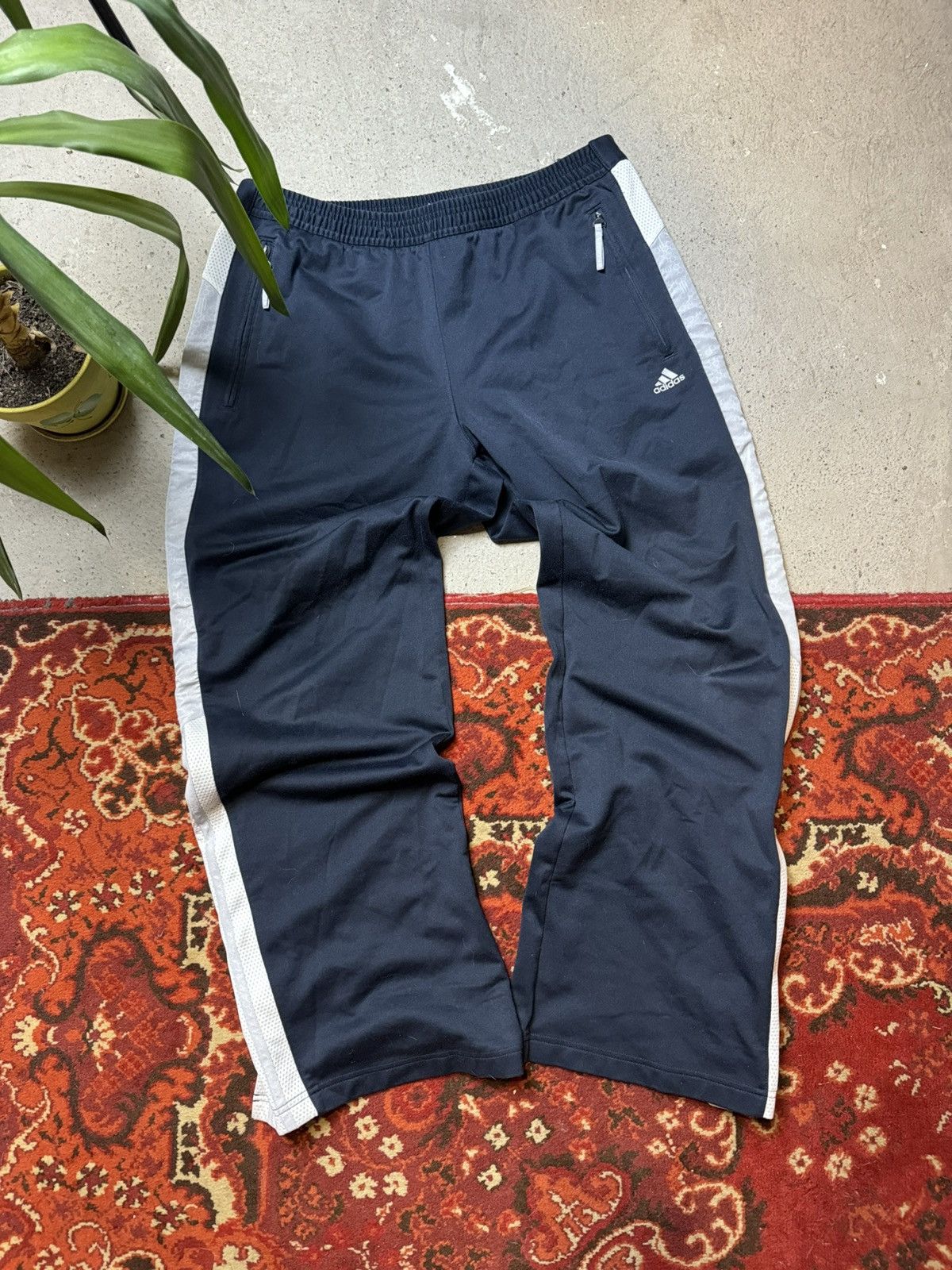 Adidas × Vintage Vintage Y2K Adidas Stripe Logo Baggy Track Pants Size US 34 / EU 50 - 1 Thumbnail