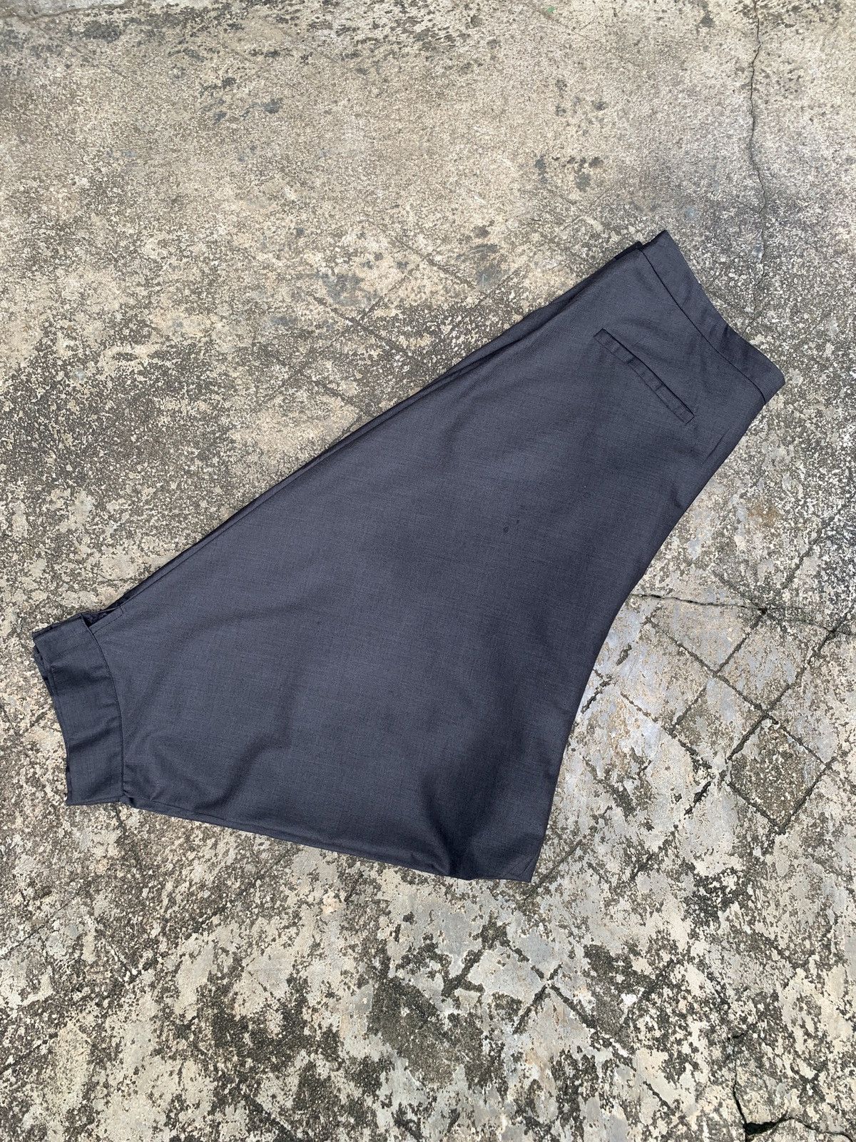 If Six Was Nine × Japanese Brand × Le Grande Bleu (L.G.B.) Unplugged Museum Japan Chalcoal Loose Size Capri Pants Size US 34 / EU 50 - 12 Thumbnail