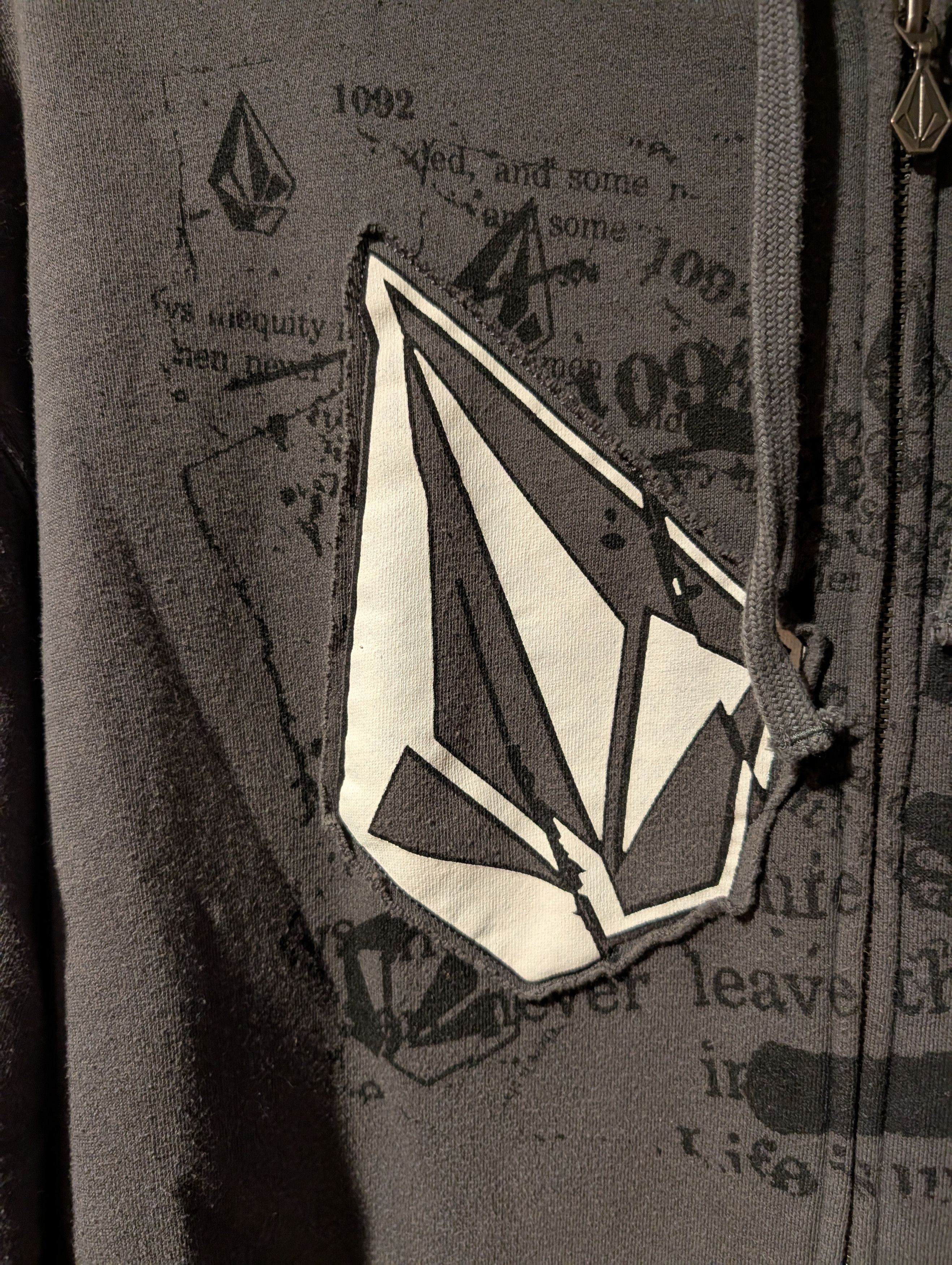 Volcom Vintage Y2K Volcom Logo Gray XX-Large Full Zip Hoodie Size US XXL / EU 58 / 5 - 2 Thumbnail