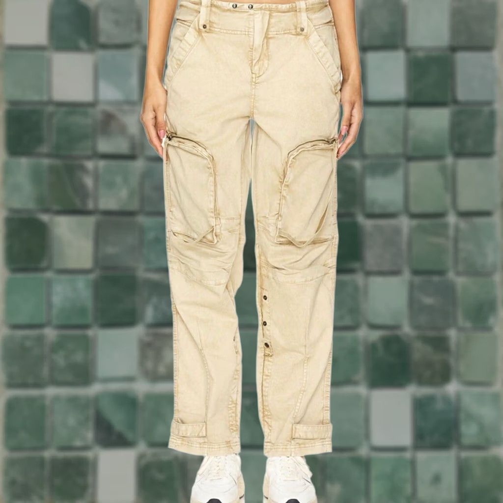 Free People Free People Can't Compare Slouch Cargo Pants Women Small Beige Paratrooper Pants Women's Small Beige Cargo Slouch Paratrooper Size 28" / US 6 / IT 42 - 1 Thumbnail