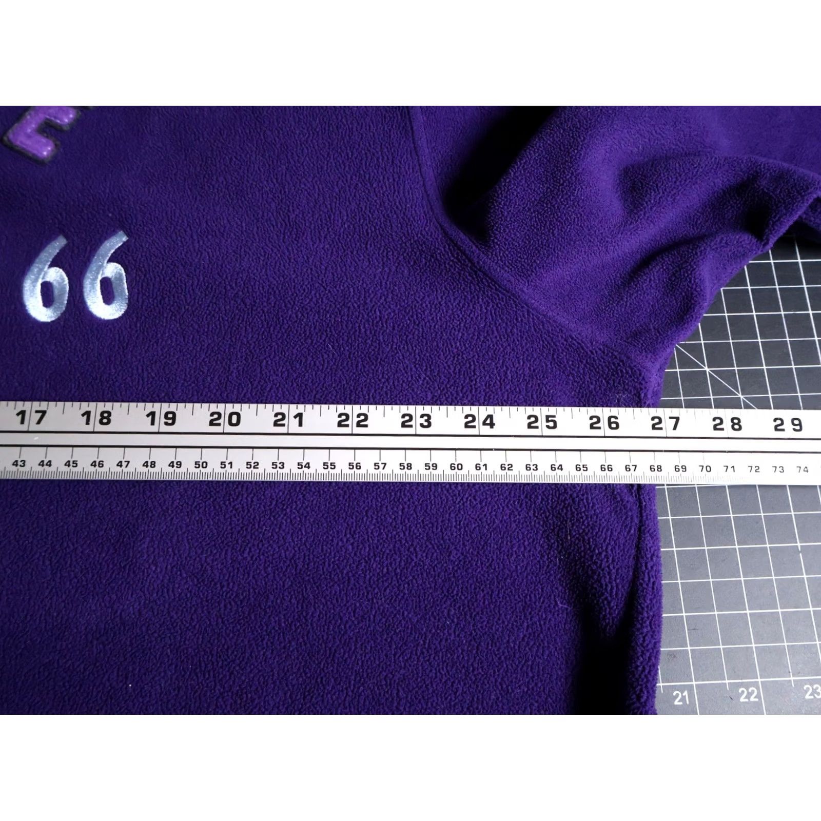 Disney VINTAGE Disney Eeyore Sweatshirt Women's Large Purple Embroidered 90s Oversized Fleece Crew Neck Pullover Size L / US 10 / IT 46 - 5 Thumbnail