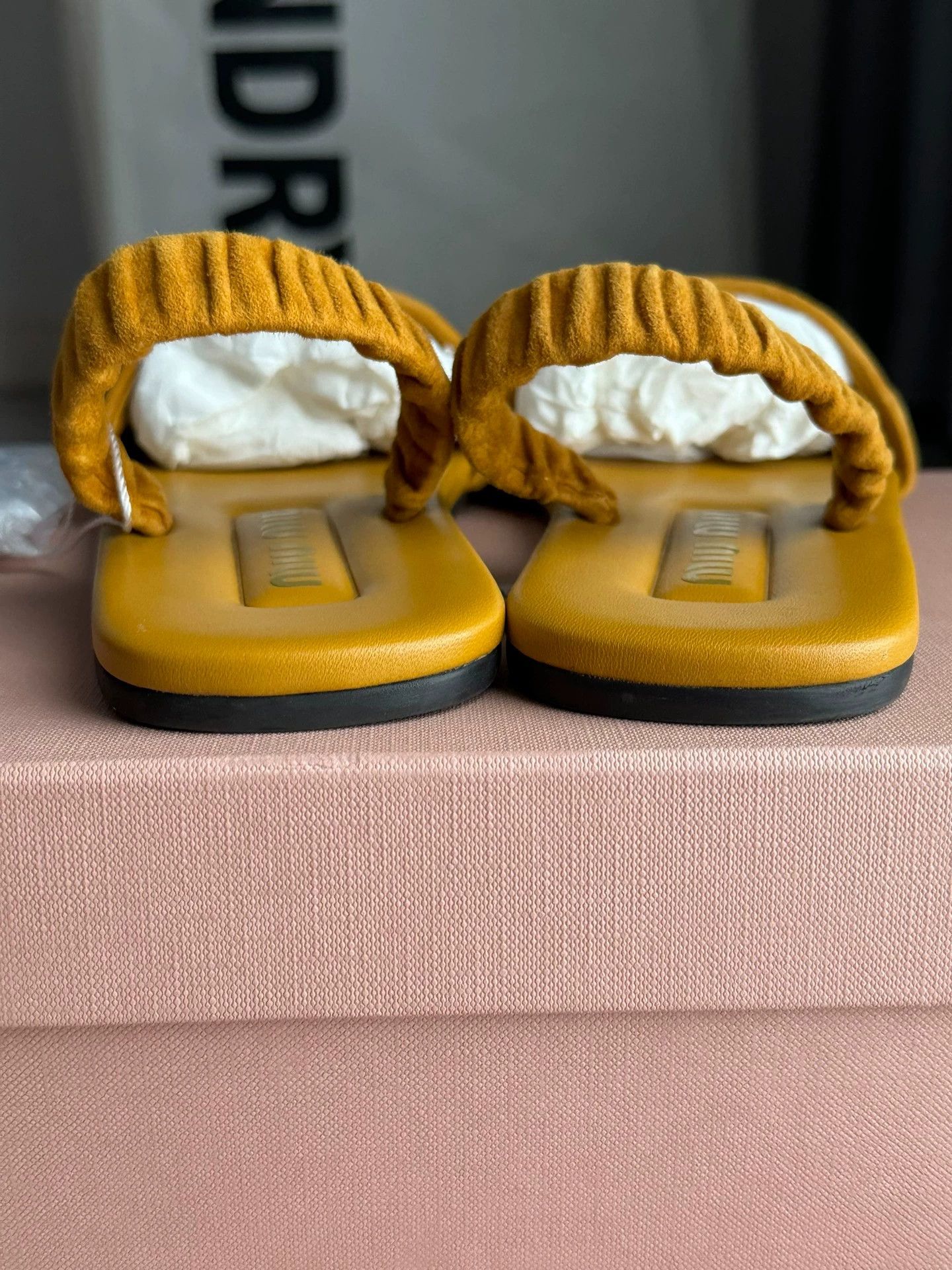 Miu Miu MIU MIU 25ss Whiskey Suede Gathered Strap Slippers 35 Size US 4.5 / IT 34.5 - 4 Thumbnail