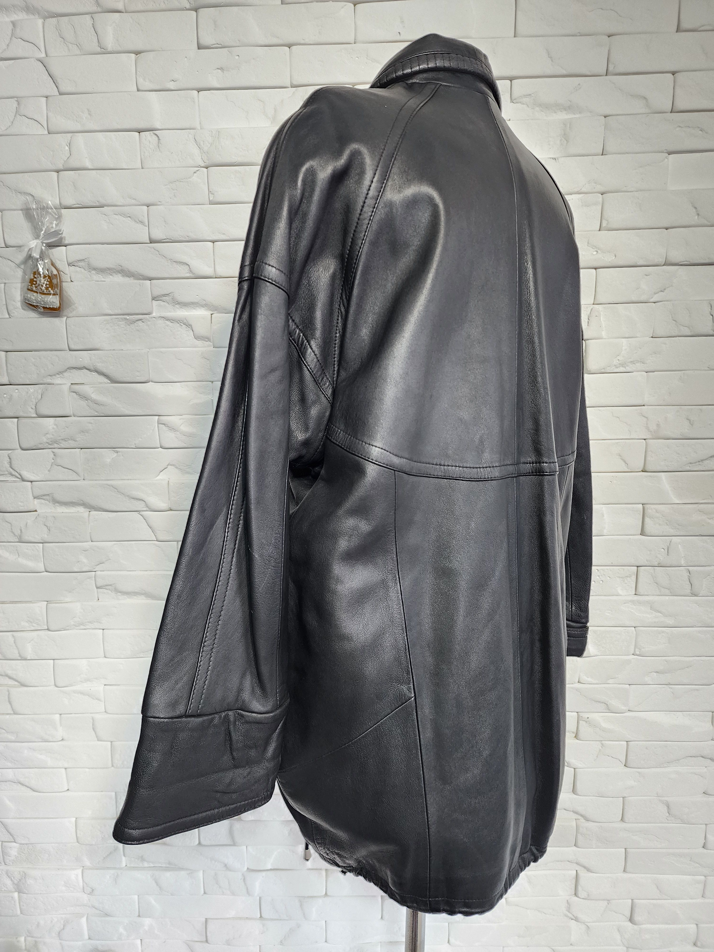 Other Black Leather Jacket: Women's Zippered Leather Coat Size XXL / US 16-18 / IT 52-54 - 6 Thumbnail