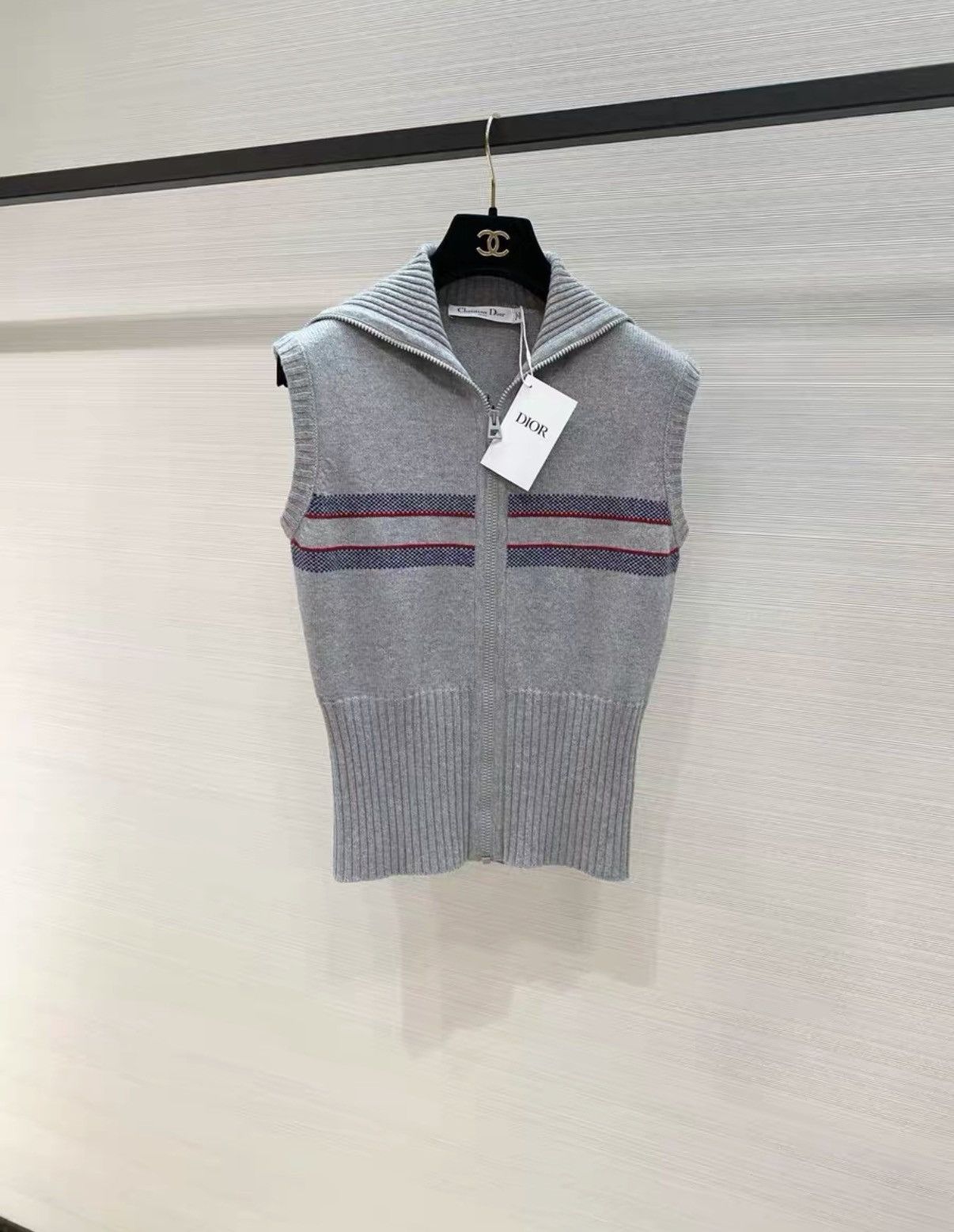 Dior Dior Classic Grey Zip-Up Wool Knit Vest J33 Size S / US 4 / IT 40 - 1 Thumbnail