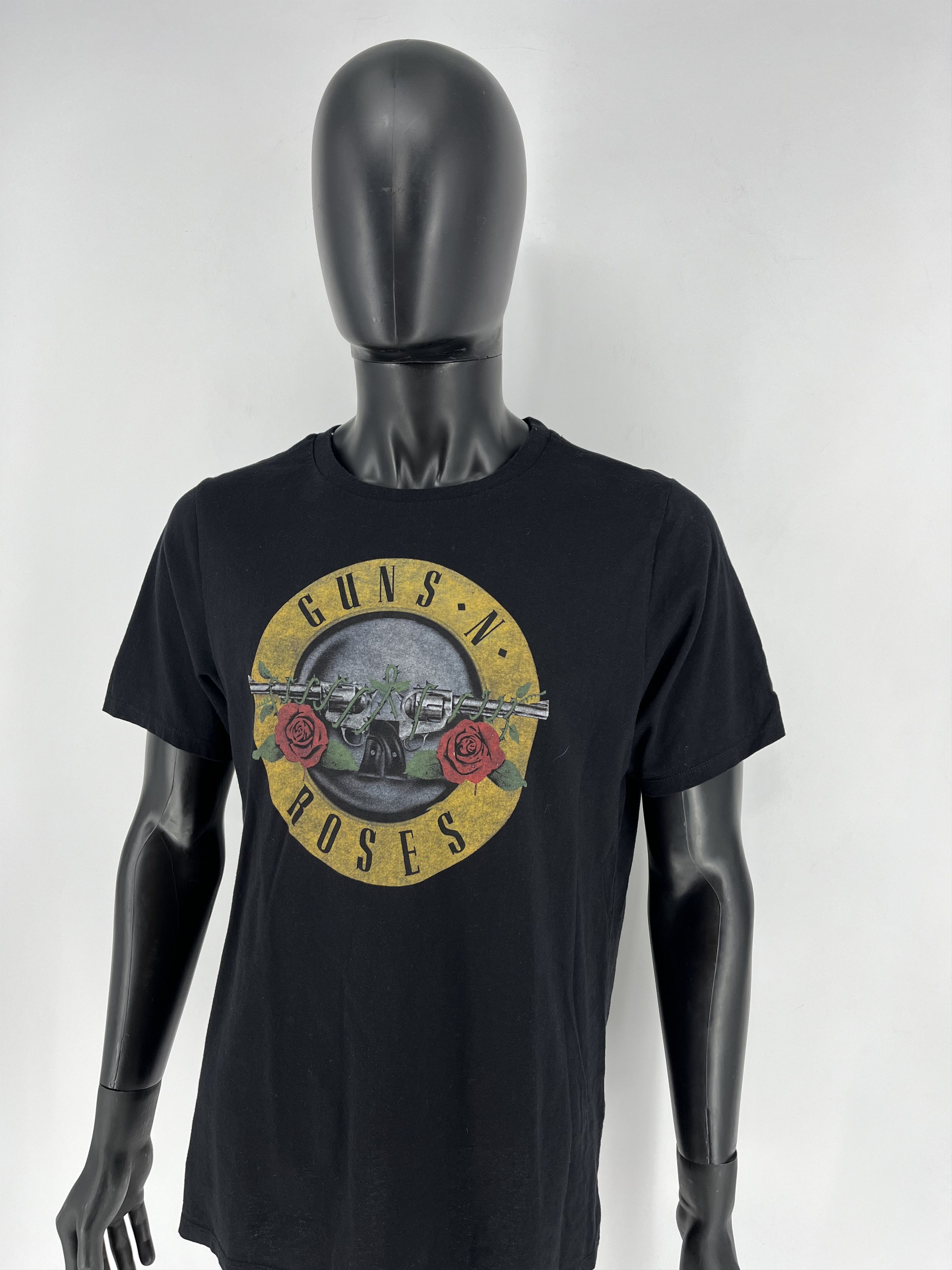 Band Tees Vintage Guns N’ Roses 🌹 Big Logo Official Merchd T-Shirt Size US M / EU 48-50 / 2 - 4 Thumbnail