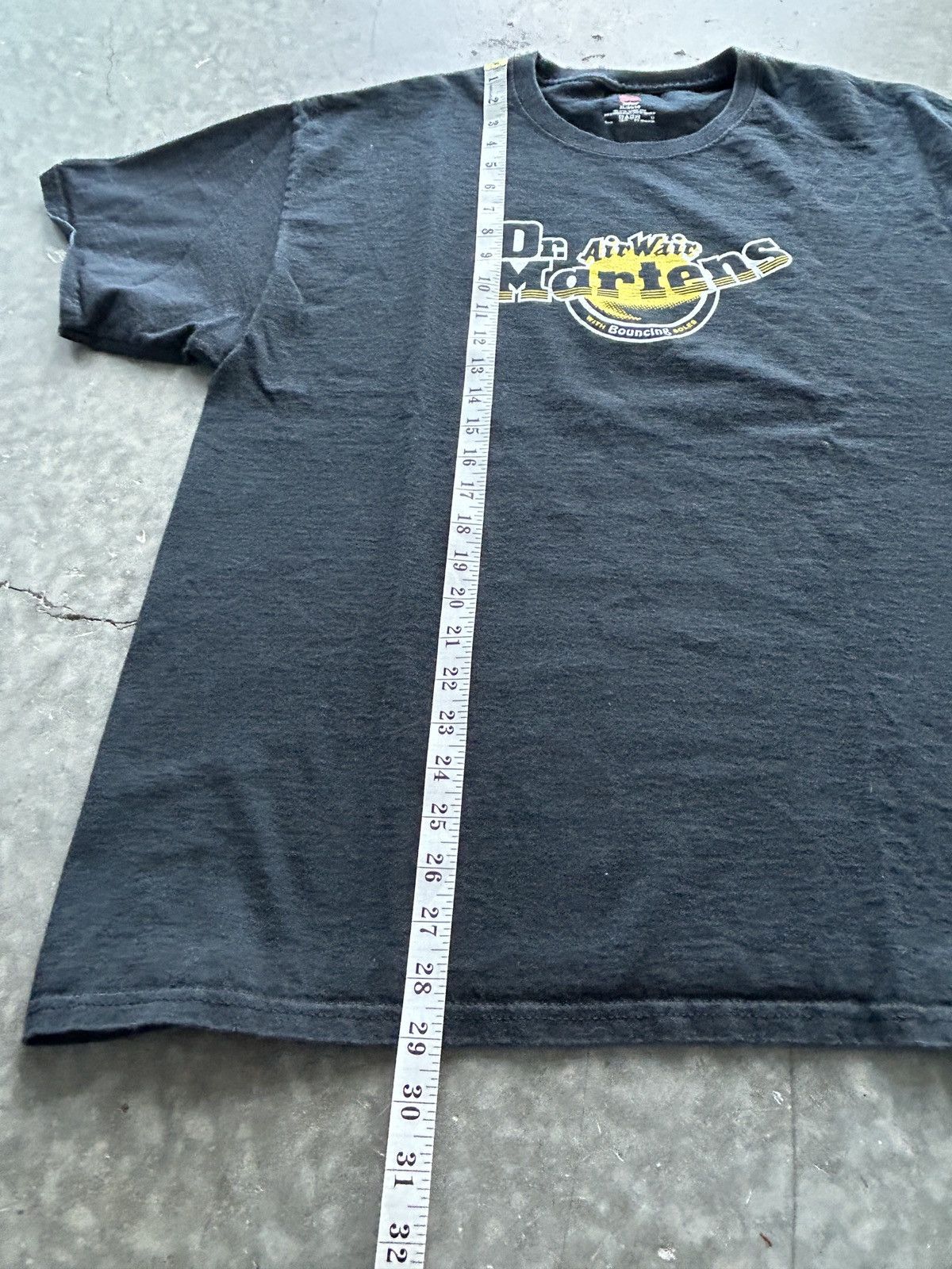 Vintage Vintage Y2K Dr Martens Graphic Tee Size US XL / EU 56 / 4 - 6 Thumbnail