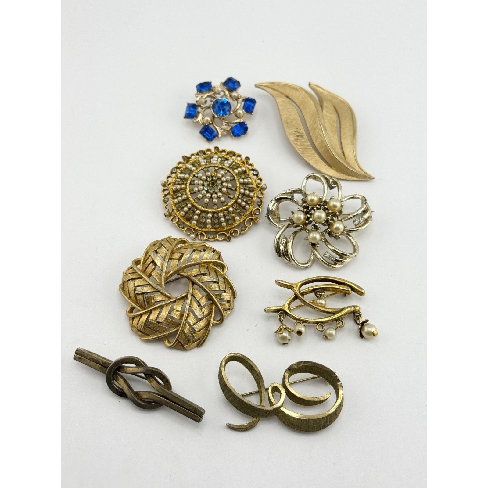 Vintage Vintage lot of 8 gold tone brooch pins Size ONE SIZE - 2 Thumbnail