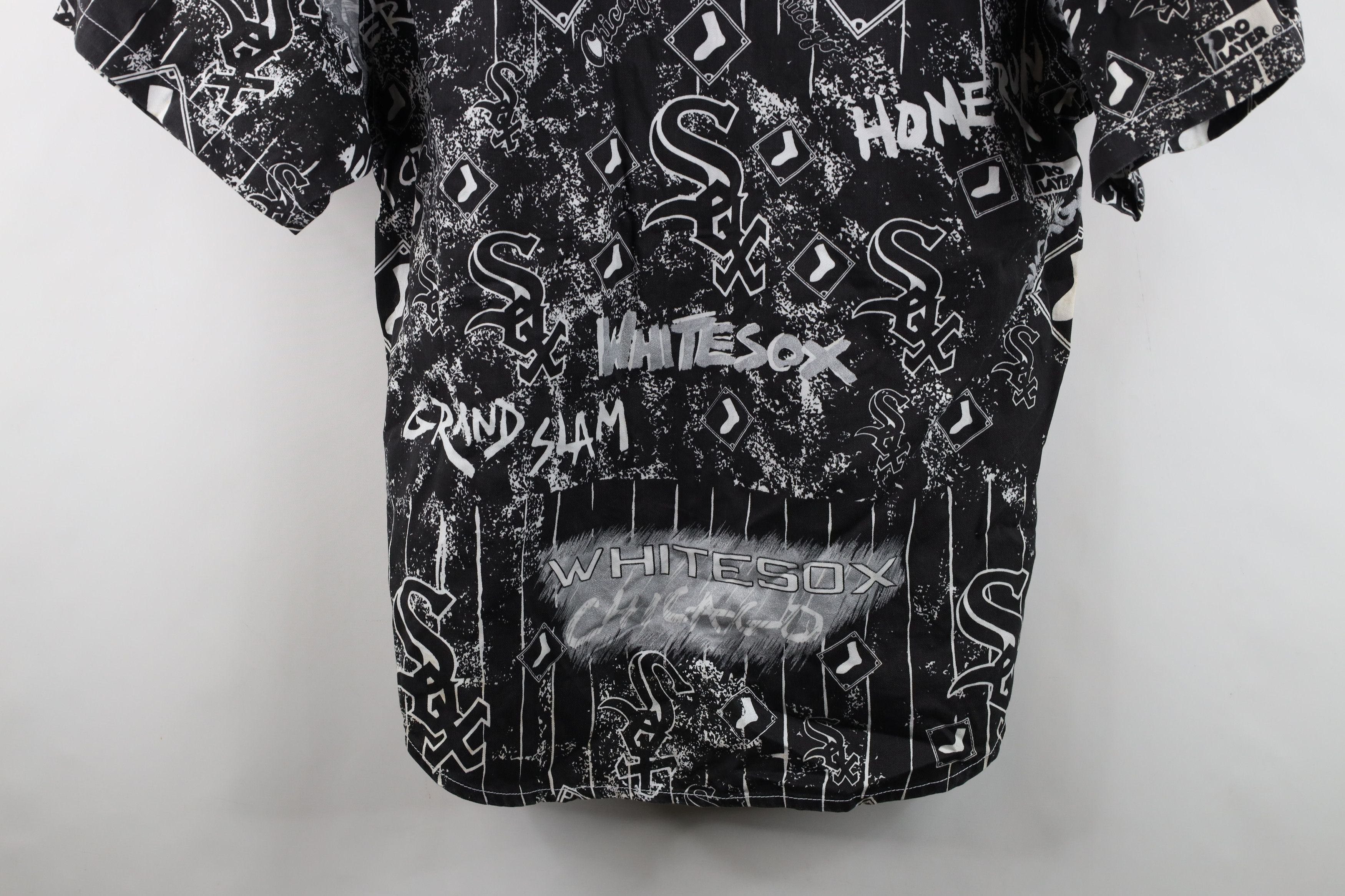 Vintage Vintage 90s Print Chicago White Sox Baseball Button Shirt Size US M / EU 48-50 / 2 - 14 Thumbnail