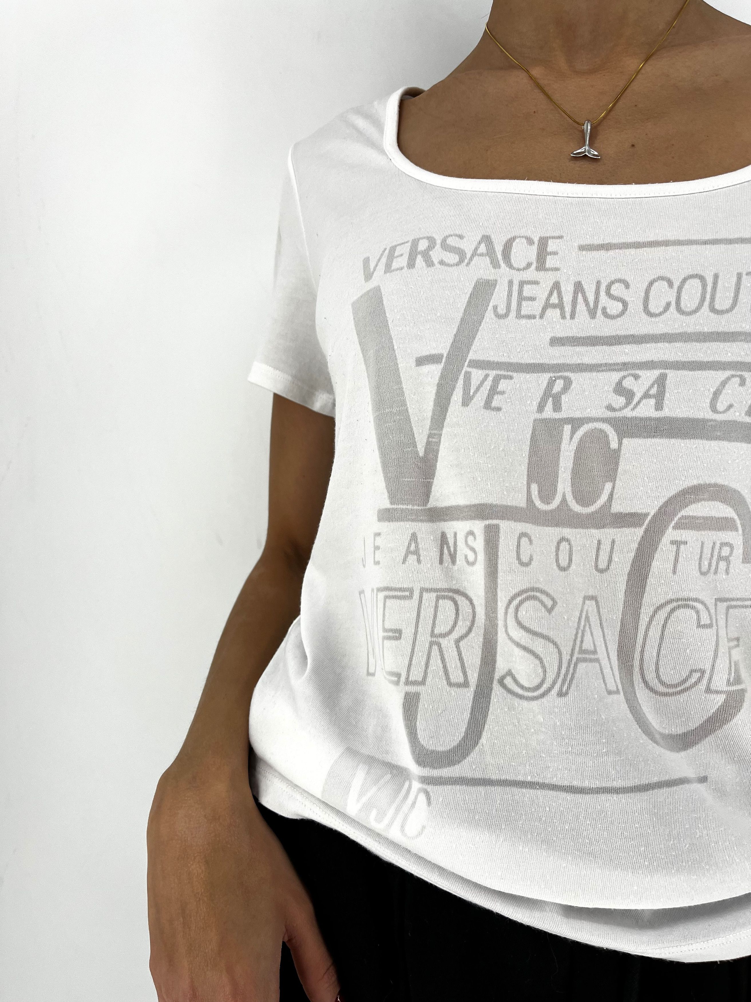 Versace Gianni Versace Jeans medusa meduza tee shirt 90s OLD MONEY Size M / US 6-8 / IT 42-44 - 3 Thumbnail