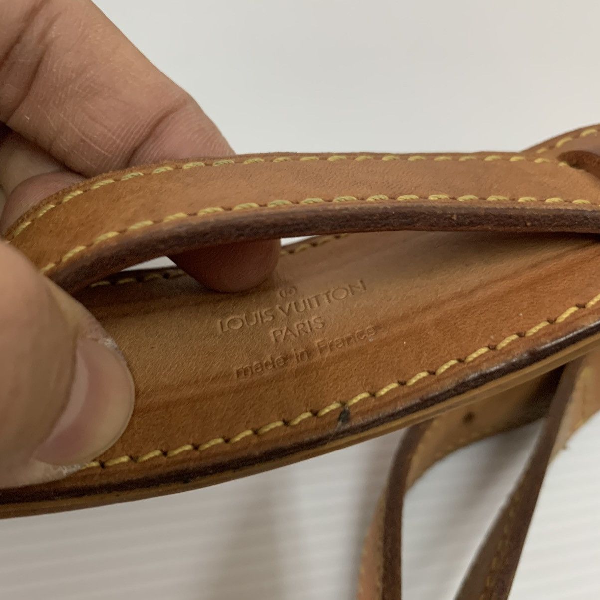 Louis Vuitton Louis Vuitton Monogram Saumur 30 Slingbag Size ONE SIZE - 11 Thumbnail
