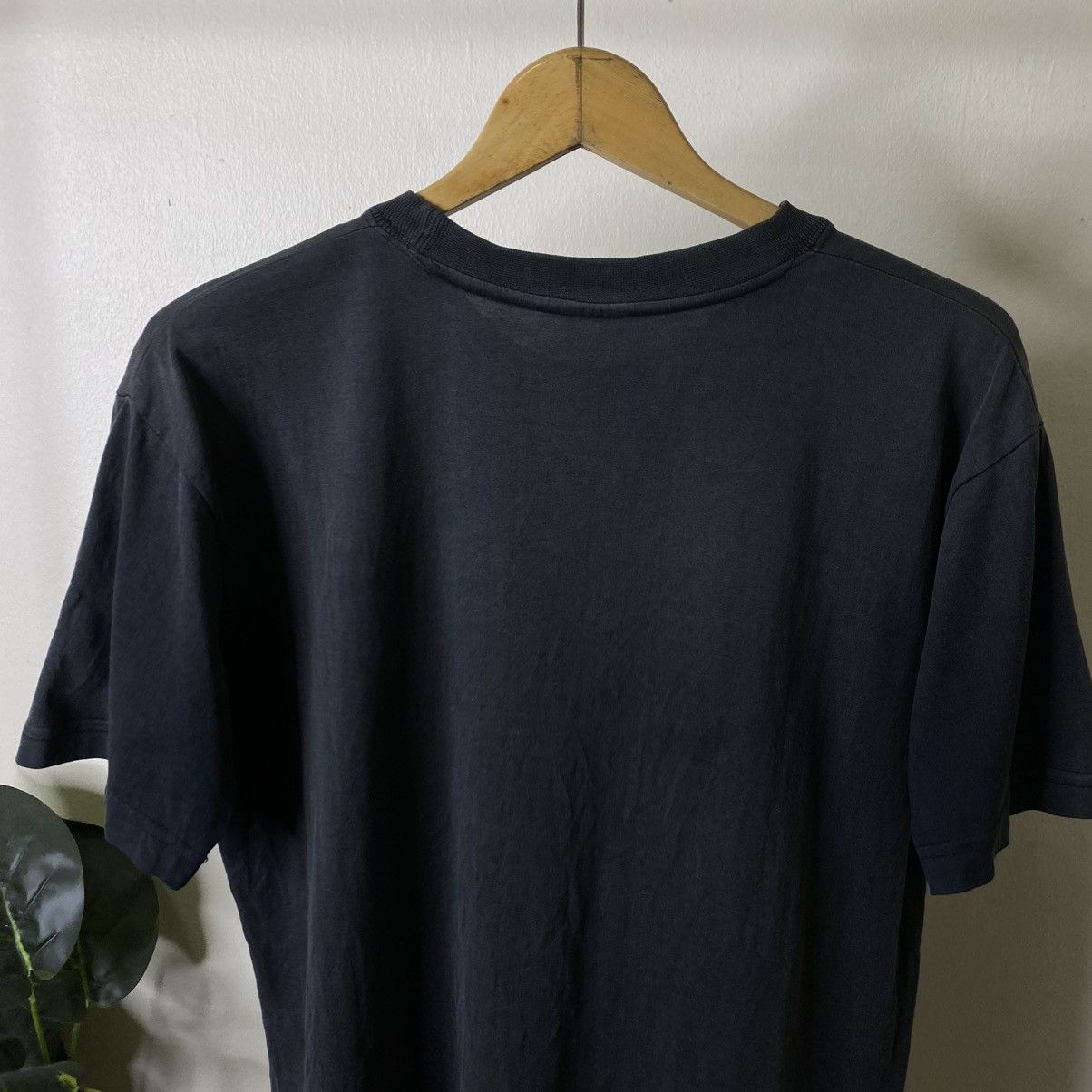 Vintage Vintage 2000s Harry Potter Movie Hedwig Faded Black T Shirt Size US L / EU 52-54 / 3 - 9 Thumbnail