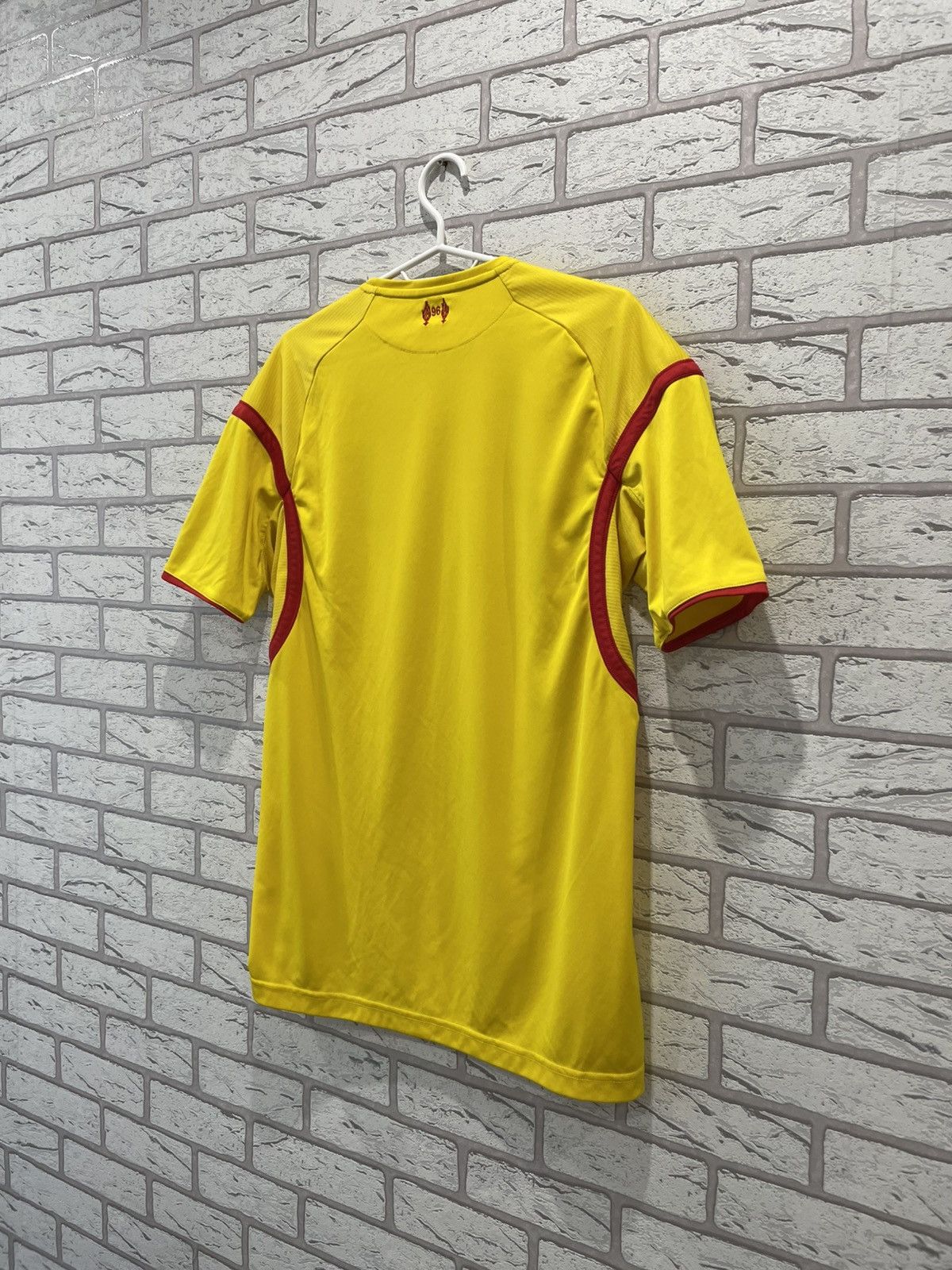 Vintage Liverpool 2014 2015 Warrior Soccer Football Jersey Shirt Size US M / EU 48-50 / 2 - 18 Thumbnail