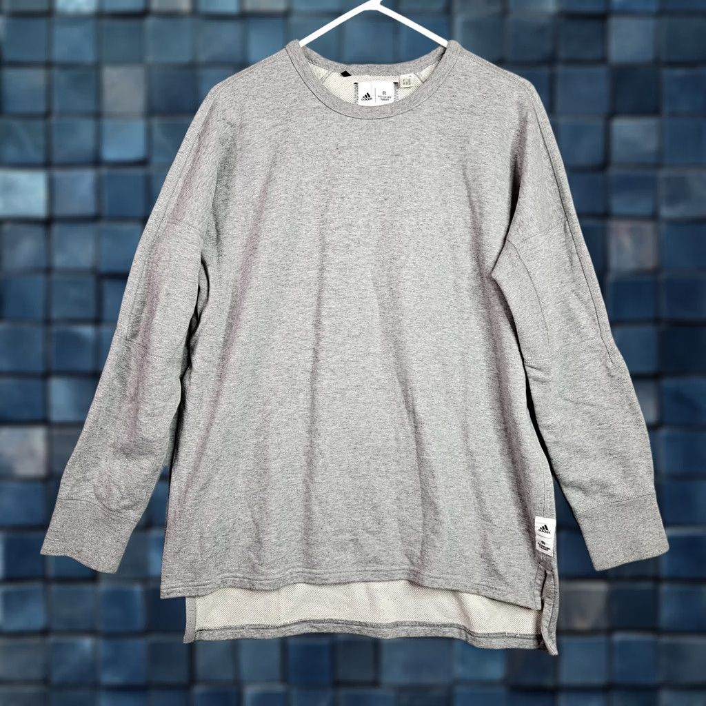 Adidas Adidas Reigning Champ Sweatshirt Women’s Low-Hight Heather Grey L Crew Neck Raglan Sleeve Pullover Logo Size L / US 10 / IT 46 - 1 Thumbnail