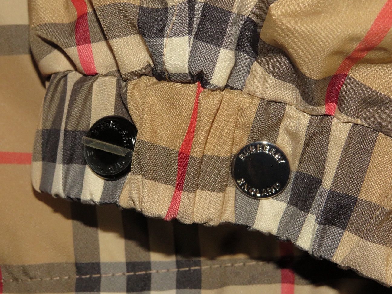 Burberry Burberry Reversible Check Hooded Jacket EUC Size US M / EU 48-50 / 2 - 7 Thumbnail