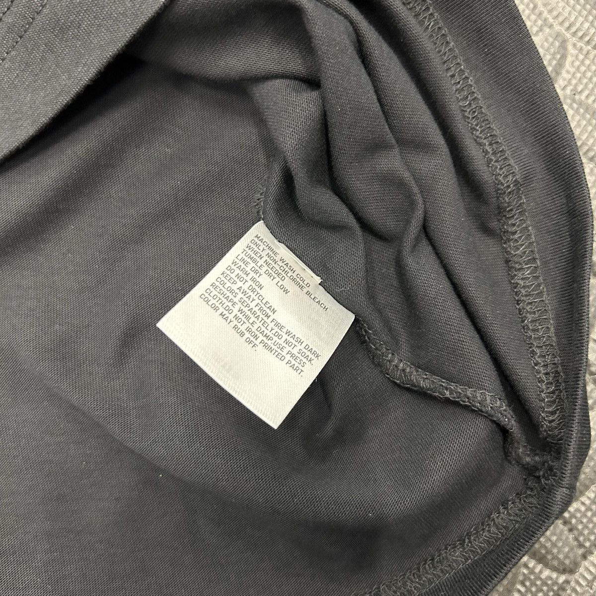 Kaws × Uniqlo Uniqlo x Kaws Companion UT Black Graphic Shirt Men’s XL NEW Size US XL / EU 56 / 4 - 10 Thumbnail