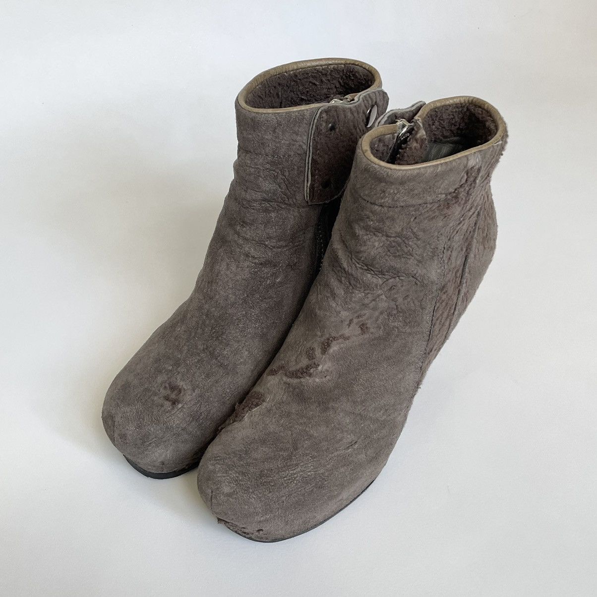 Rick Owens Distressed Shearling Biker Boots Size US 7 / IT 37 - 4 Thumbnail