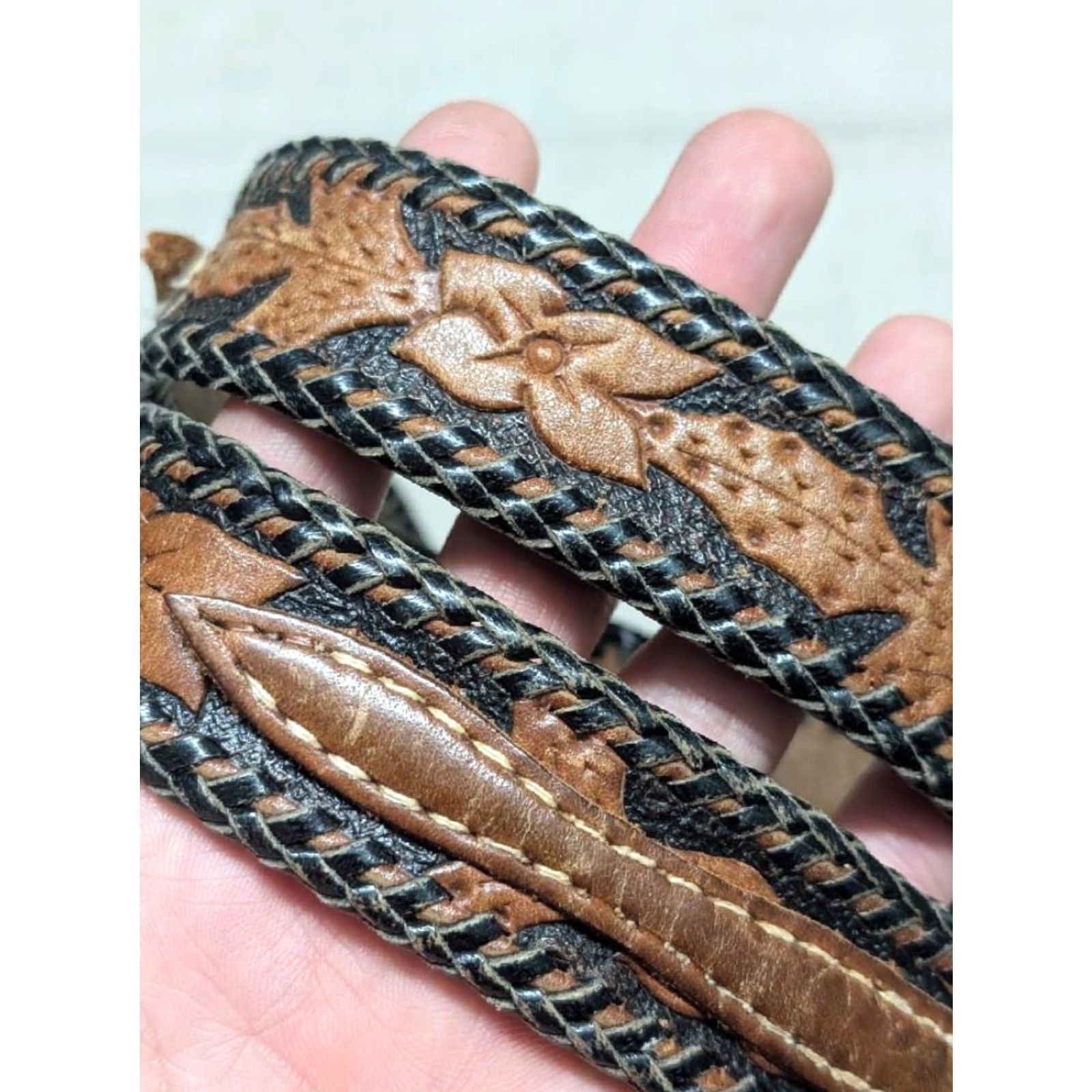 Vintage VINTAGE handcrafted western belt Unisex Adults 28 cowhide leather Tooled Brown 1-1/4" width 34.5" length 26-30 holes Mens Womens Size 28 - 5 Thumbnail