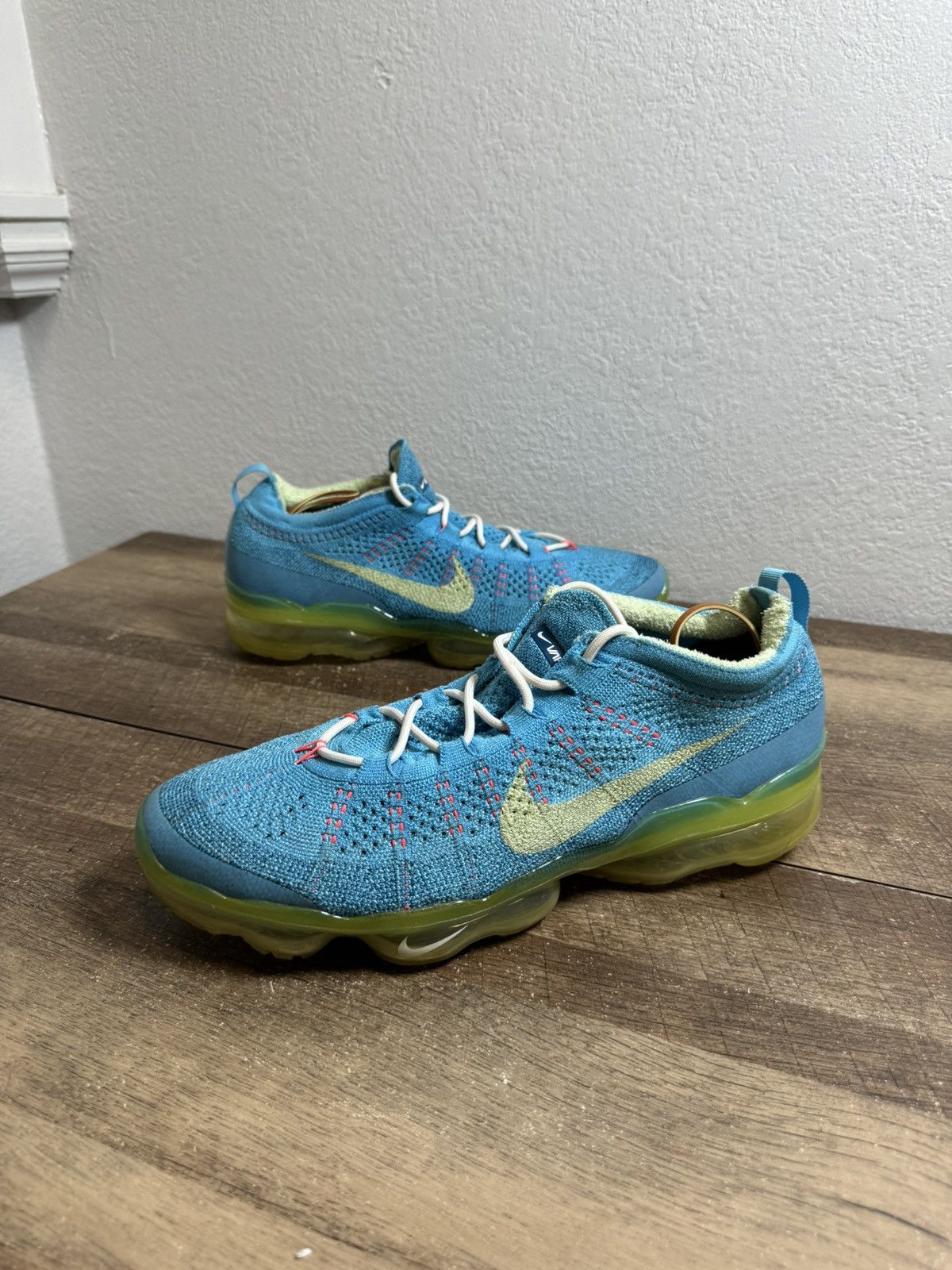 Nike Nike Vapormax Flyknit 2023 “Citron Tint” Size 13 Mens Shoes Size US 13 / EU 46 - 2 Thumbnail