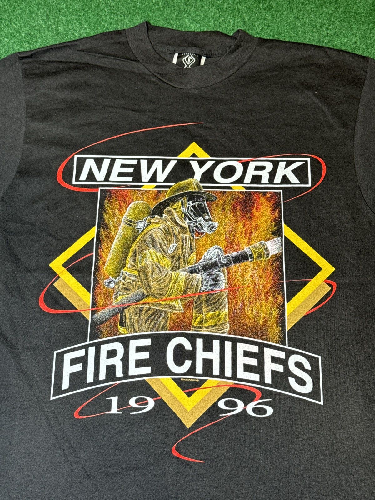Vintage Vtg 90s INSANE New York Fire Fighters Chiefs NYFD T Shirt Size US L / EU 52-54 / 3 - 2 Thumbnail