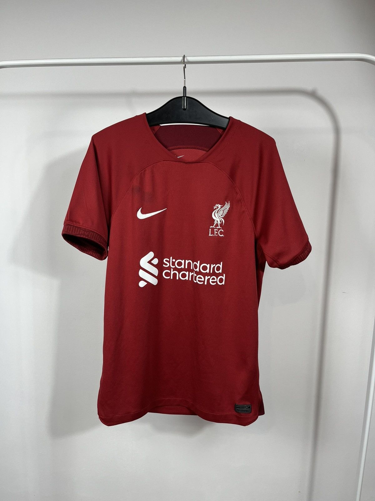 Nike Liverpool FC Nike Home Jersey 2022/23 Red Soccer Shirt S Size US S / EU 44-46 / 1 - 1 Thumbnail