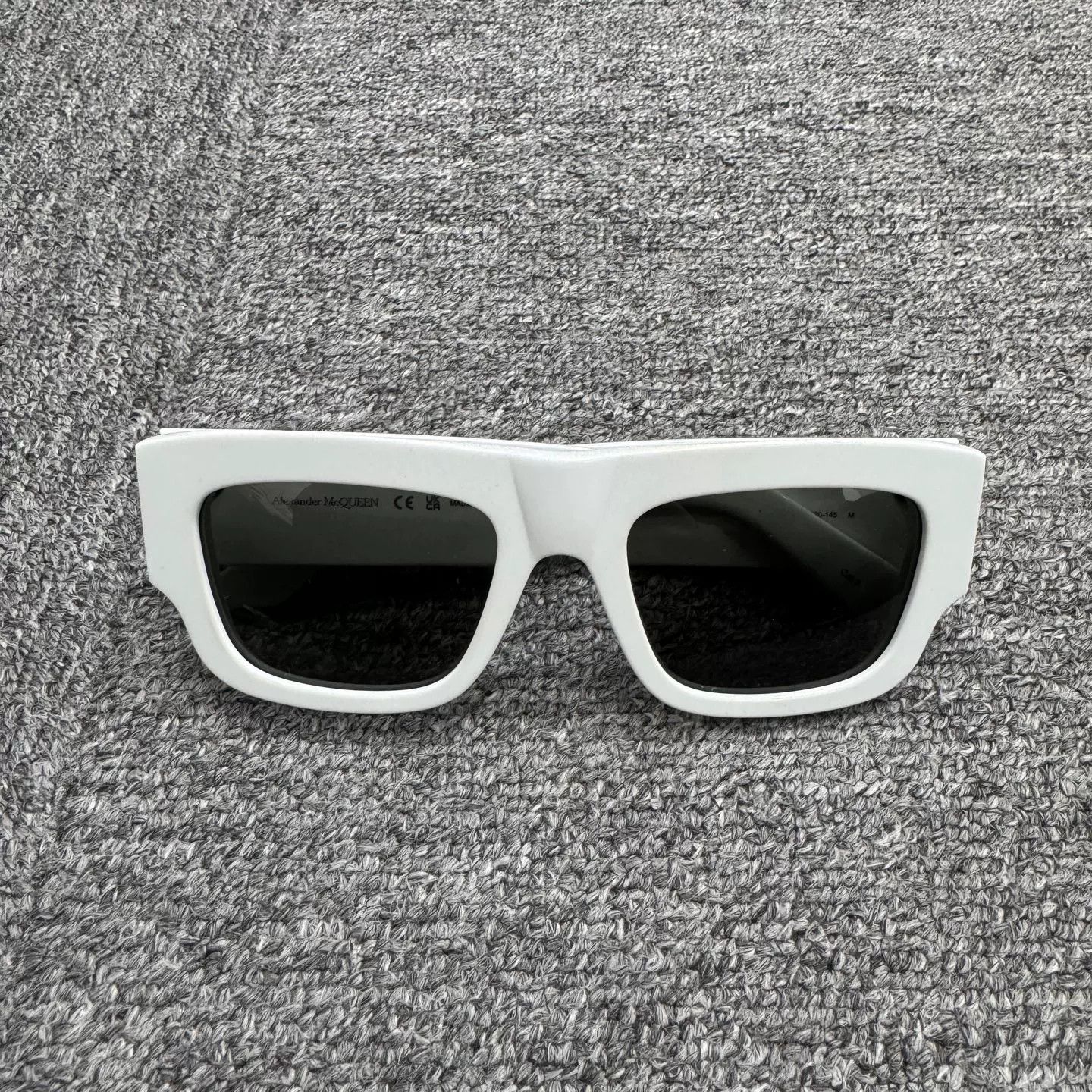 Alexander McQueen Alexander McQueen Sunglasses Size M Size ONE SIZE - 1 Thumbnail