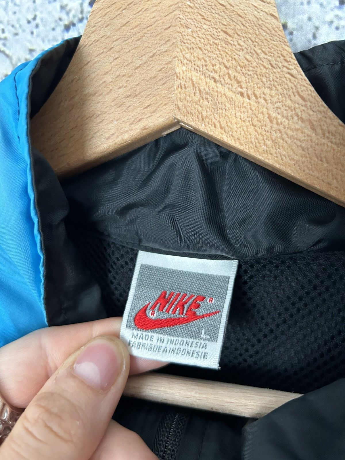 Nike × Vintage Vintage Nike 90s Grey Tag Nylon Gorpcore Sweatshirt Size US L / EU 52-54 / 3 - 5 Thumbnail