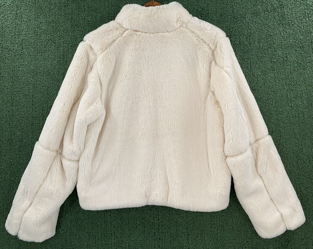 Patagonia Patagonia Lunar Frost Natural Cream Soft Faux Fur Jacket XS Size XS / US 0-2 / IT 36-38 - 7 Thumbnail