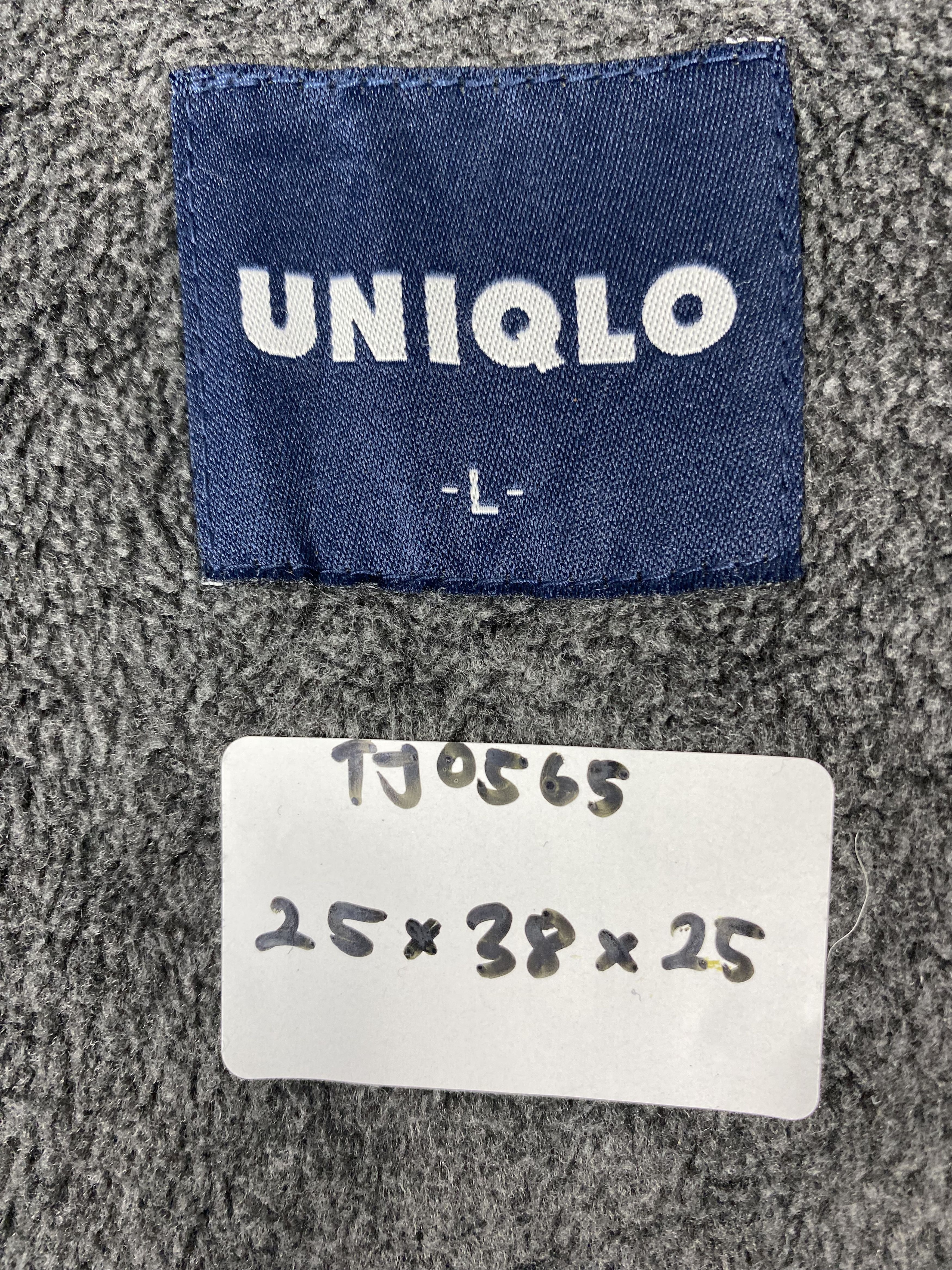 Uniqlo Vintage Uniqlo Hoodie Zip Up Long Jacket Size US L / EU 52-54 / 3 - 9 Thumbnail
