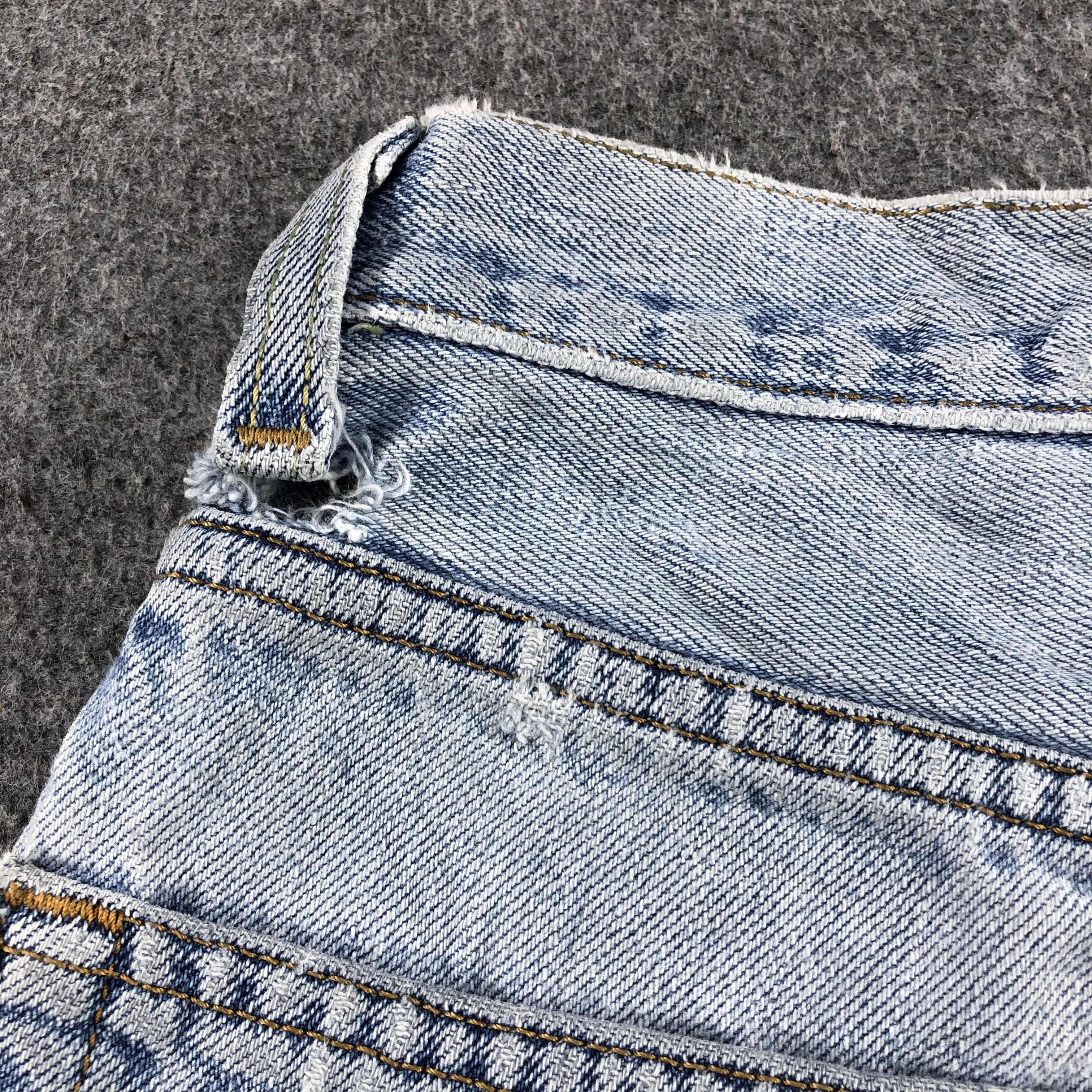 Levi's Vintage Light Wash Levis 505 Jeans-J2182 Size US 27 - 11 Thumbnail