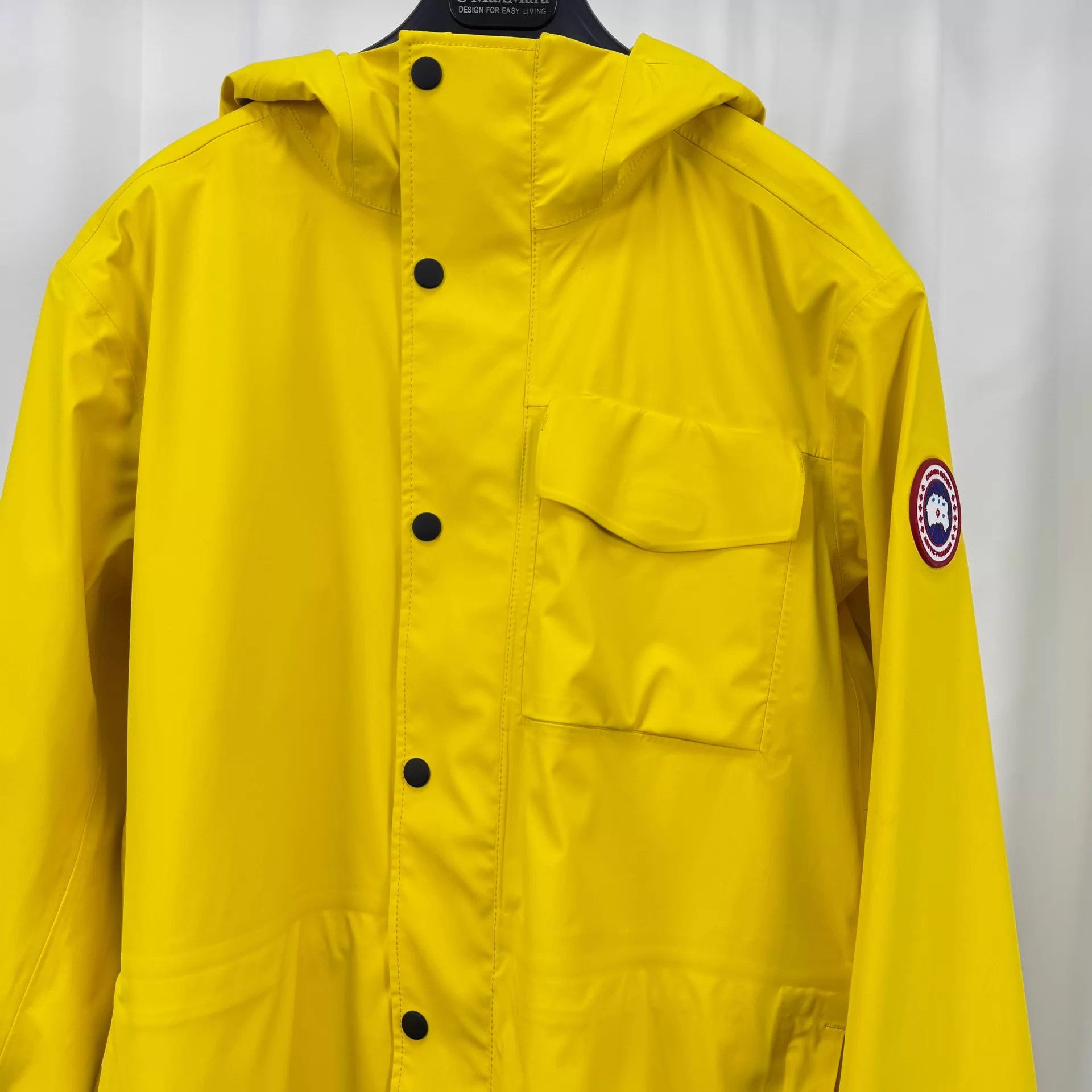 Canada Goose Canada Goose Embroidered Logo Shell Jacket M Size US M / EU 48-50 / 2 - 3 Thumbnail
