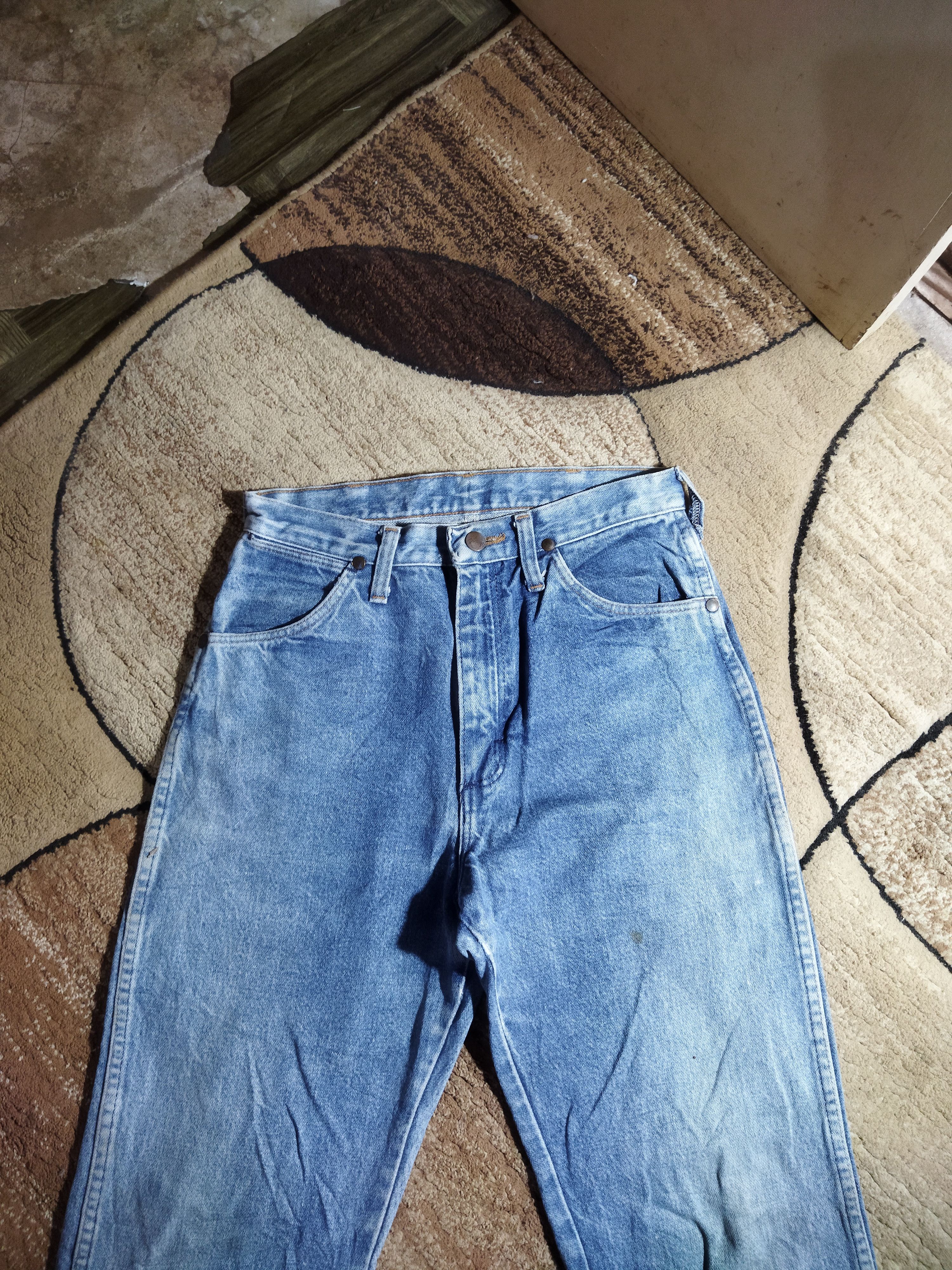 Wrangler VINTAGE WRANGLER DISTRESSED FADED BLUE JEANS PANTS Size US 27 - 2 Thumbnail