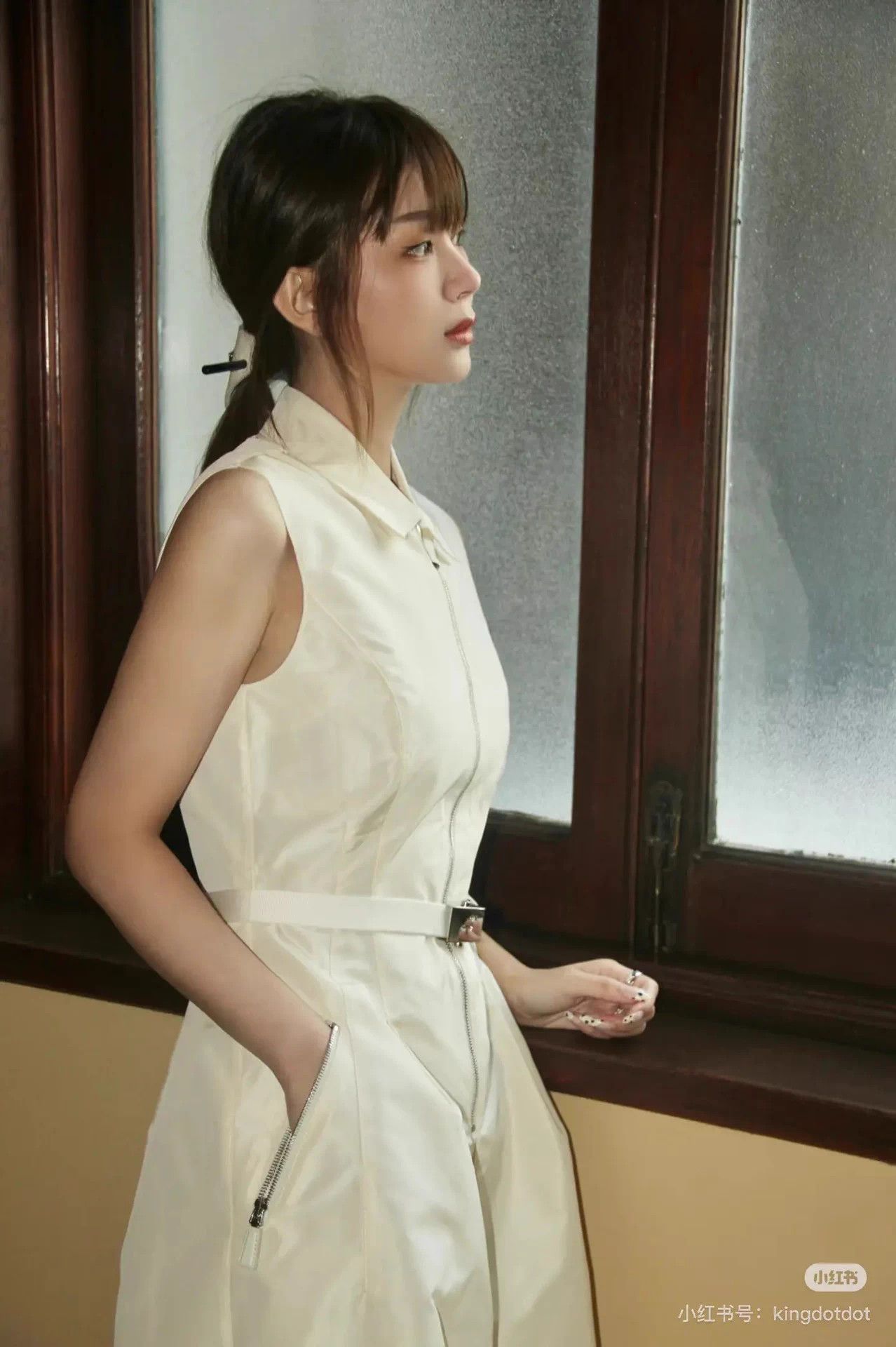 Prada Prada Cream Lapel Sleeveless Tie Half-Zip 36s Dress Size XS / US 0-2 / IT 36-38 - 7 Thumbnail