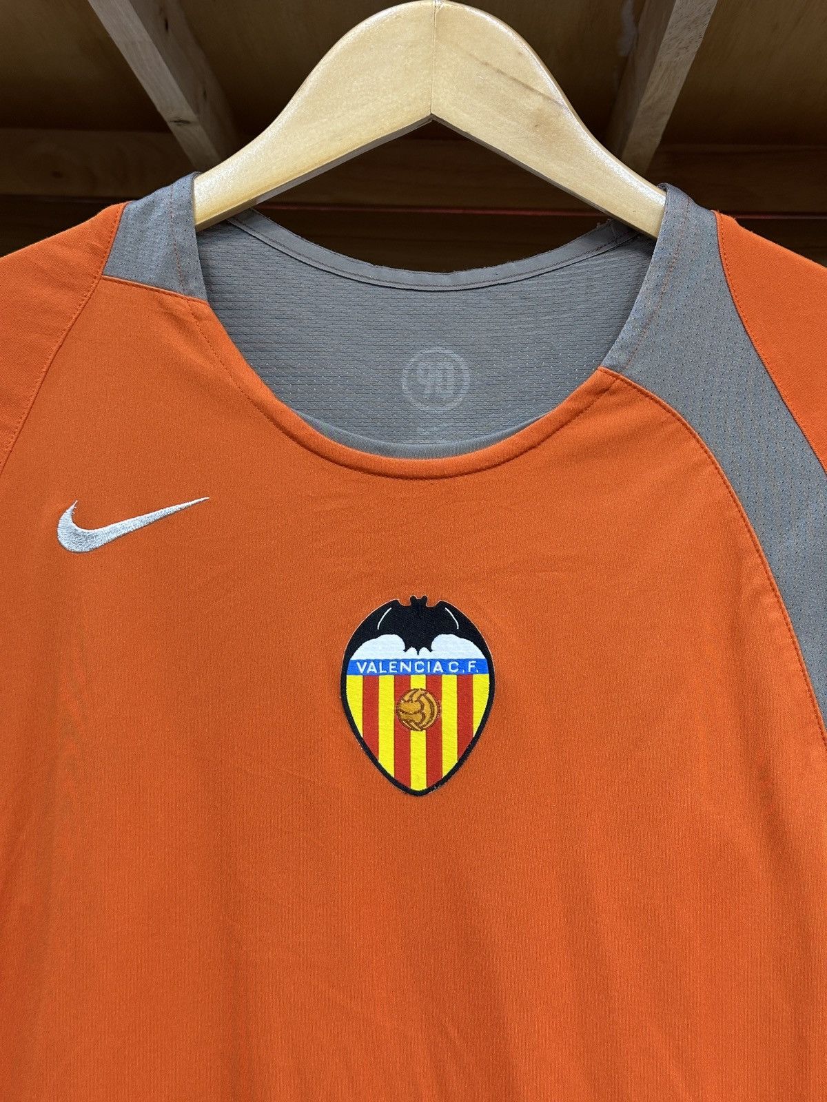 Nike Vintage Valencia CF 2005-06 Total 90 Training Jersey Size US L / EU 52-54 / 3 - 3 Thumbnail