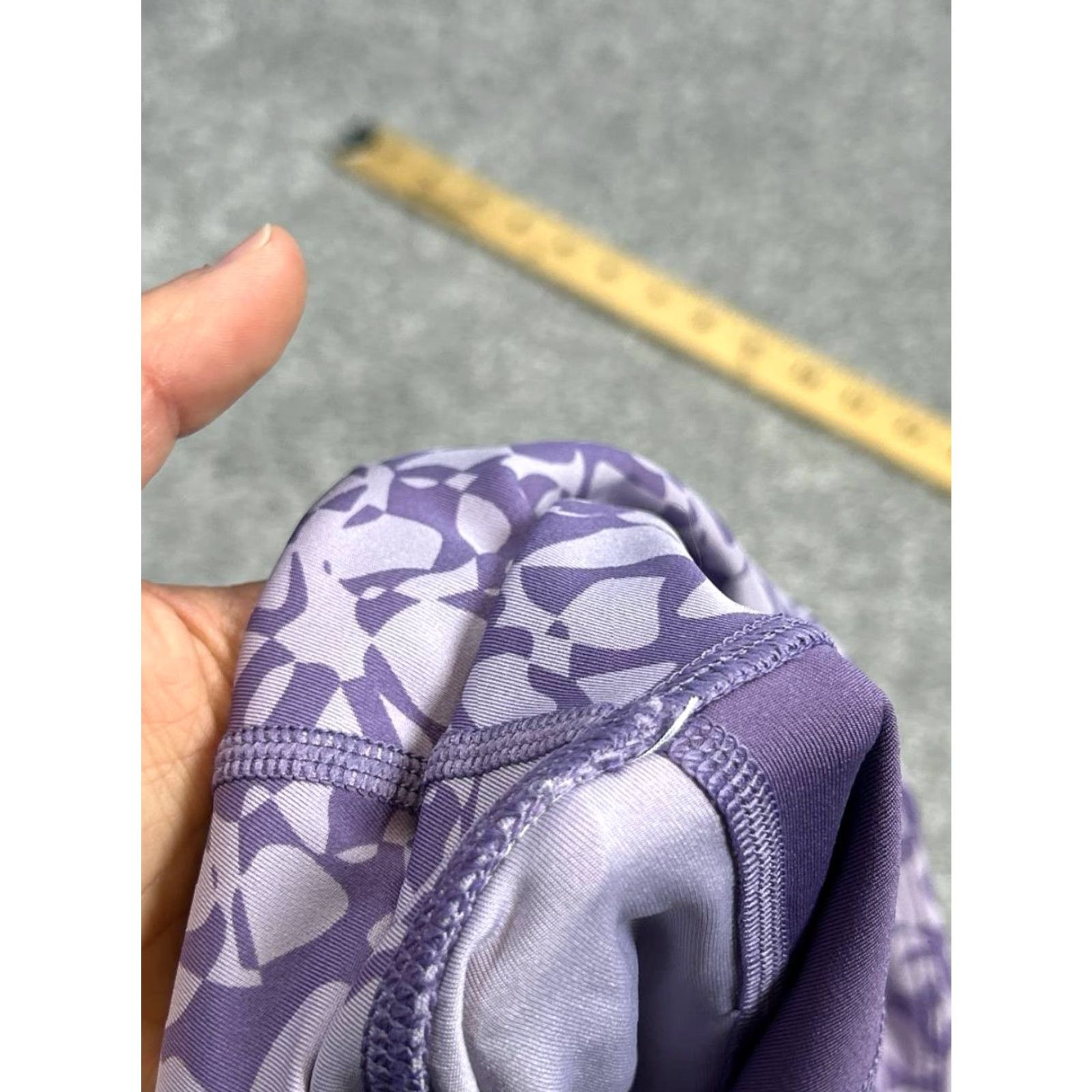 Under Armour Under Armour Compression Leggings Womens Medium Purple Heatgear Abstract Print Size 32" / US 10 / IT 46 - 7 Thumbnail