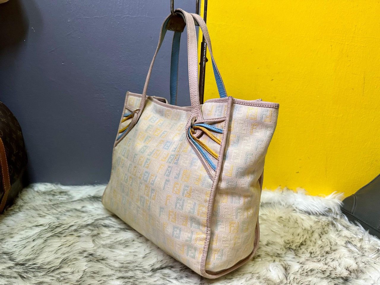 Fendi Authentic Fendi Zucchino Vitello Multicolour Tote Bag Size ONE SIZE - 3 Thumbnail